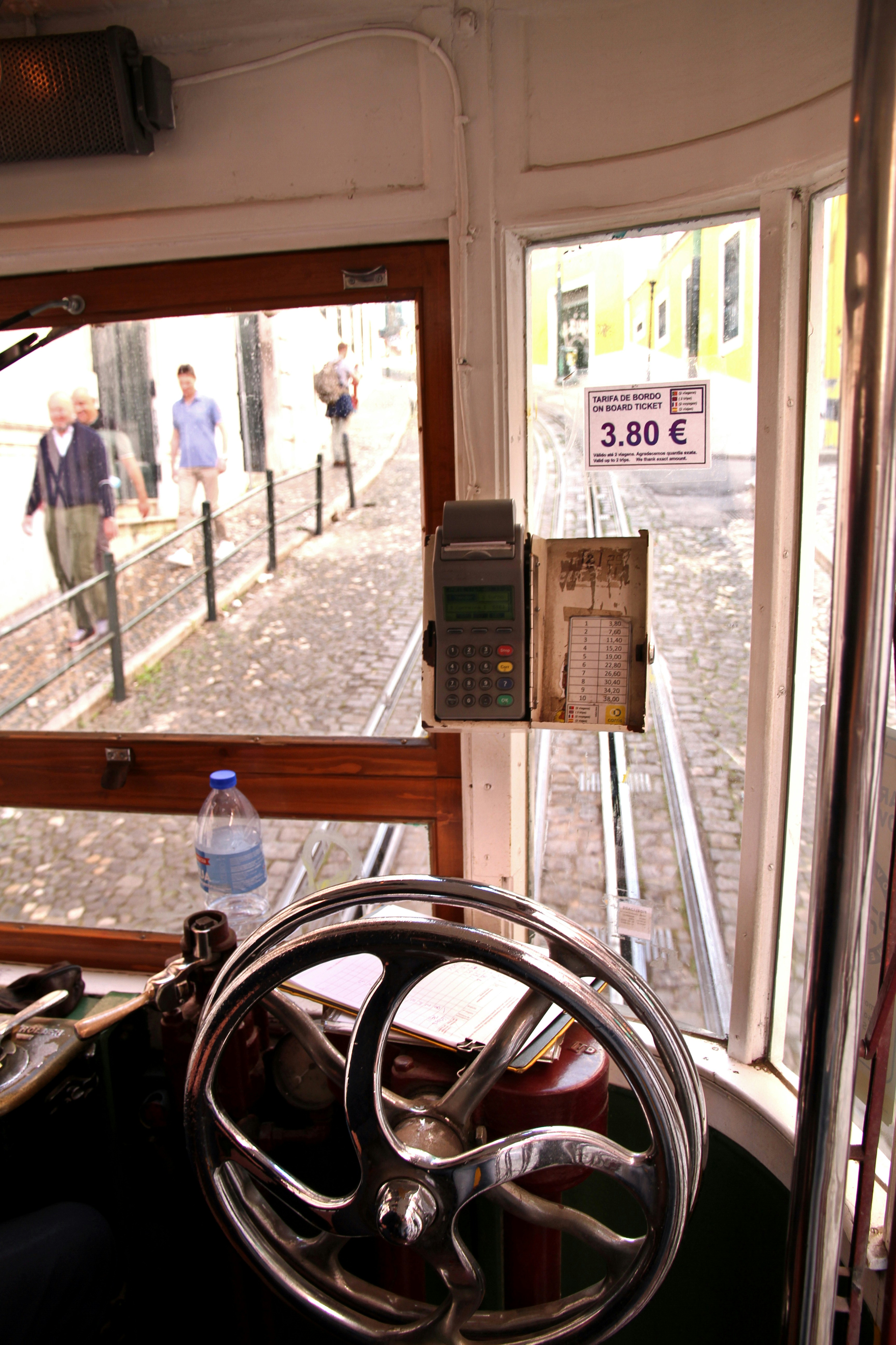 Mastering Lisbon's Integrated Transport Network