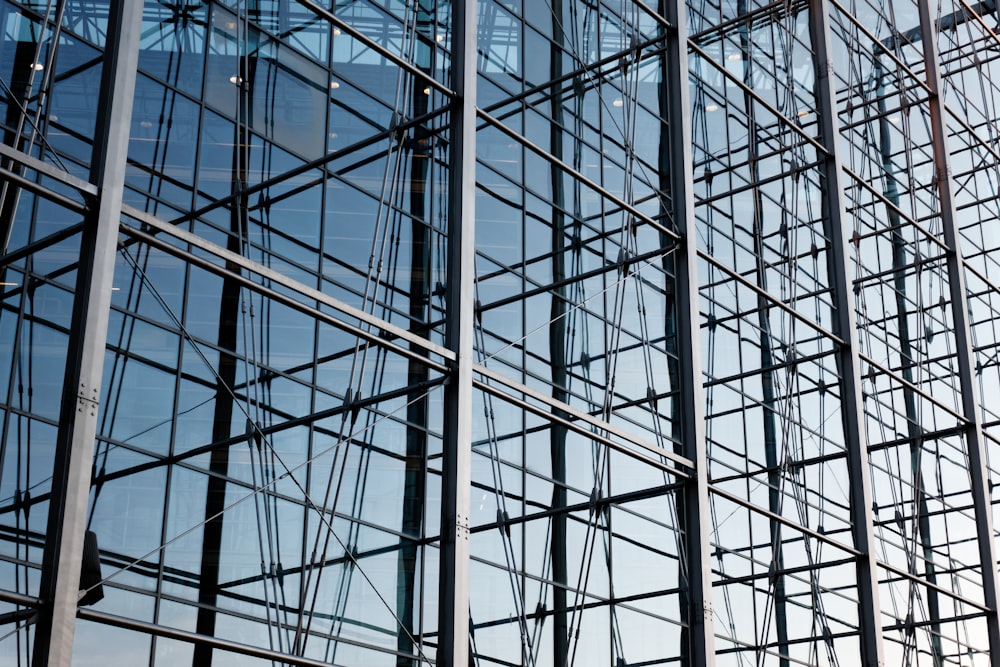 a large building with lots of metal scaffoldings