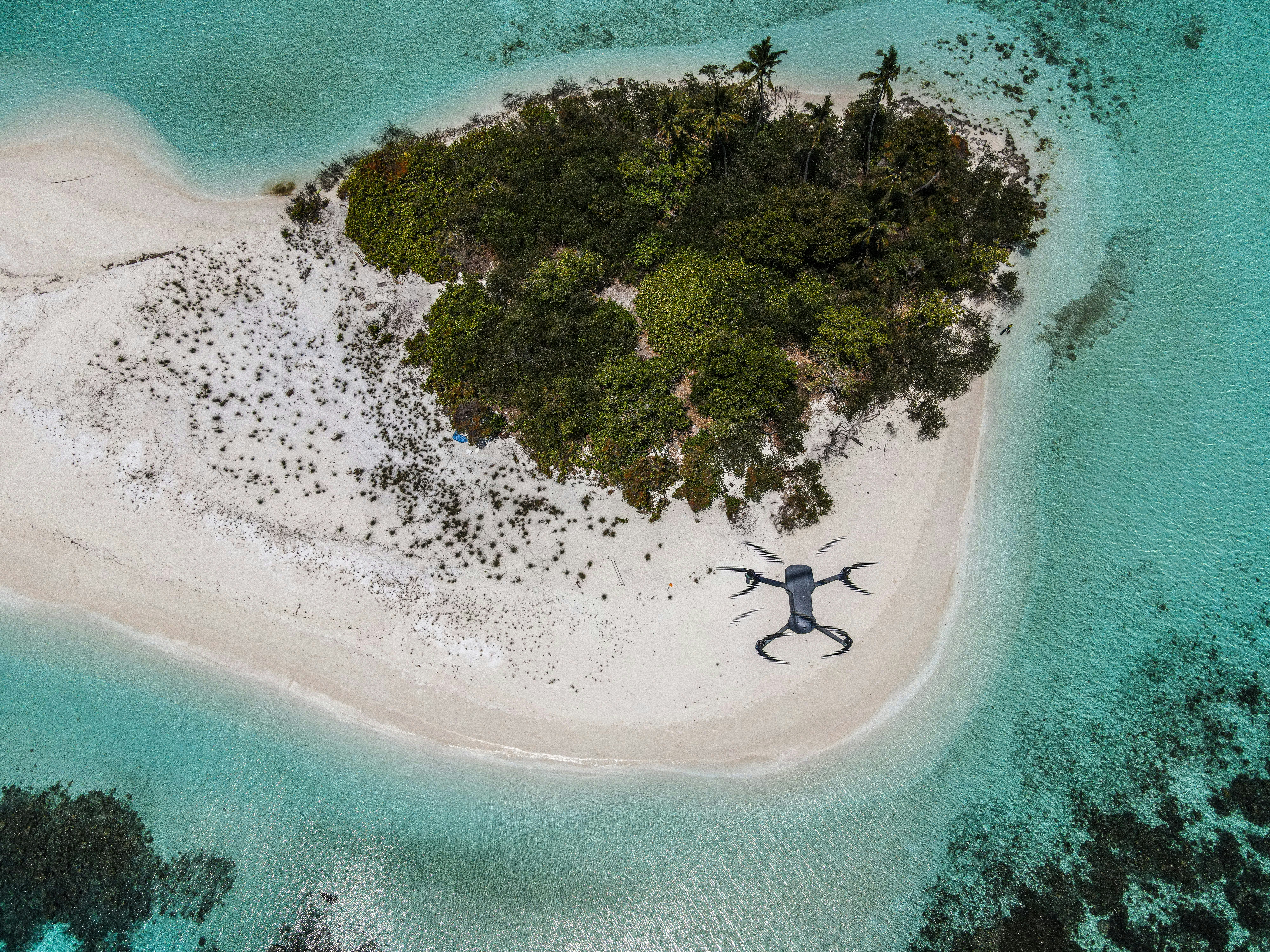 Mt. Desert Rock Aerial, image size:3000x2250