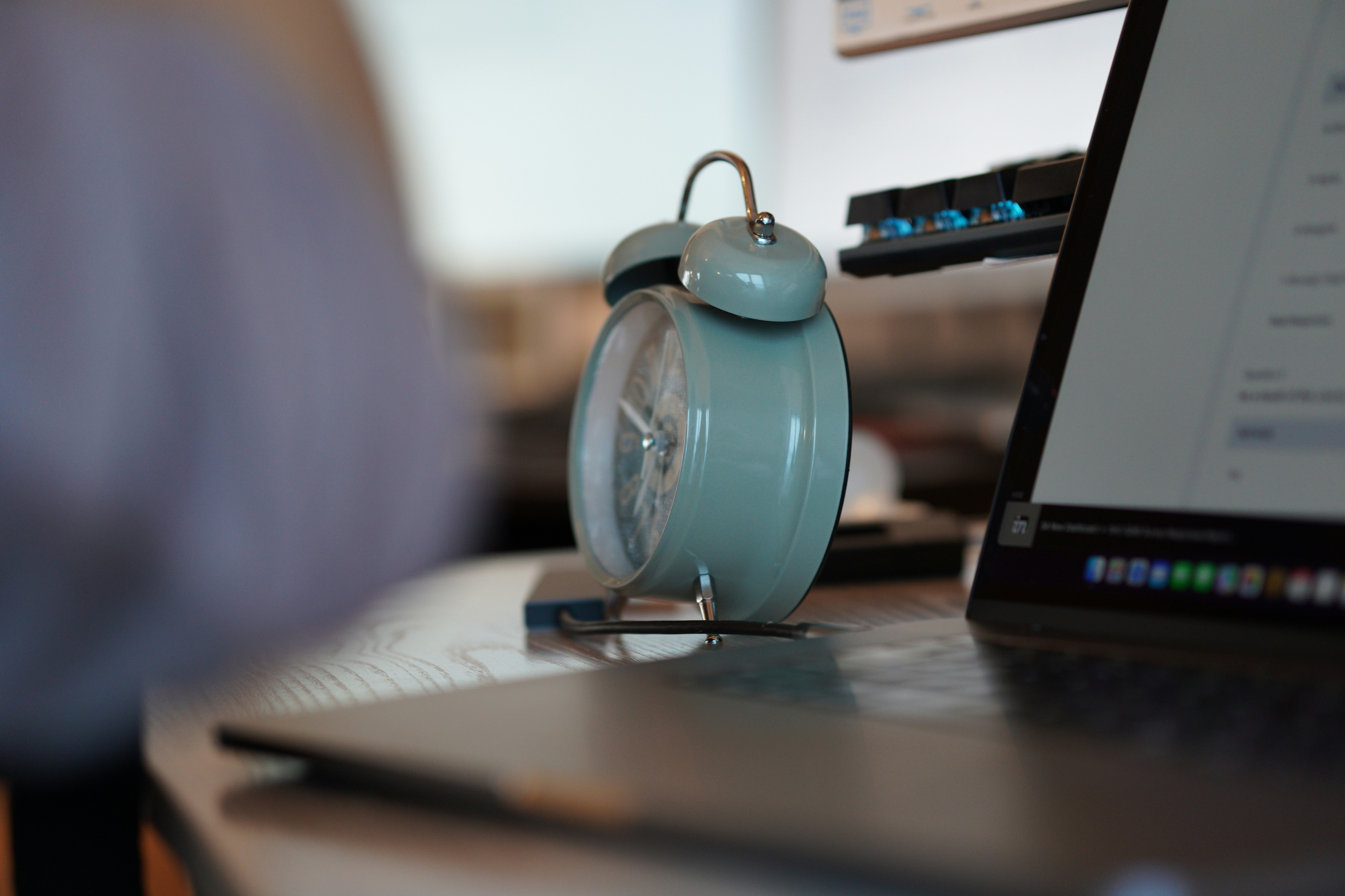 How Do Freelancers Avoid Burnout While Staying Productive?