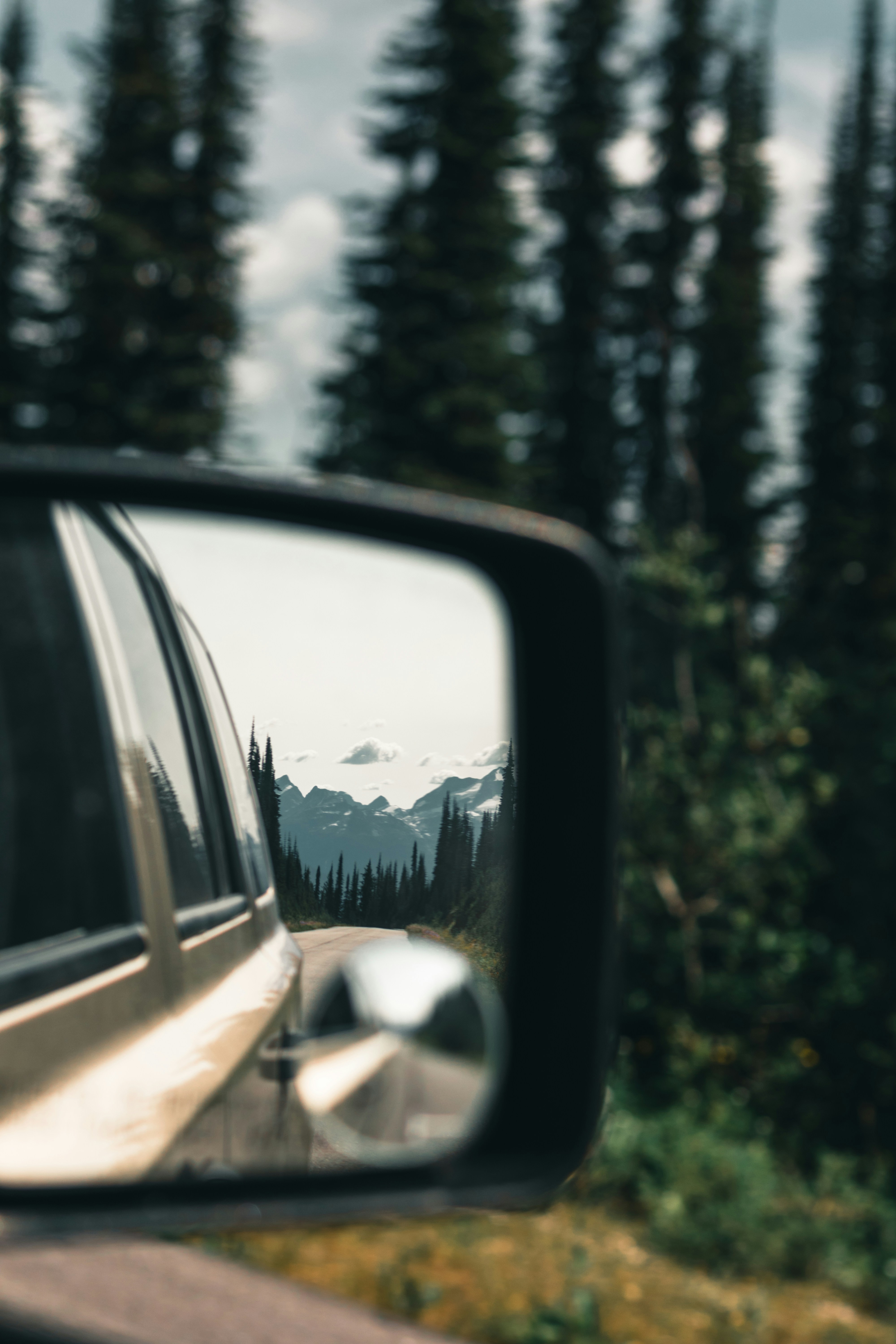 Mirror 1.0 - Photorealistic Mirror on Marble With Exploding ..., image size:3000x4500