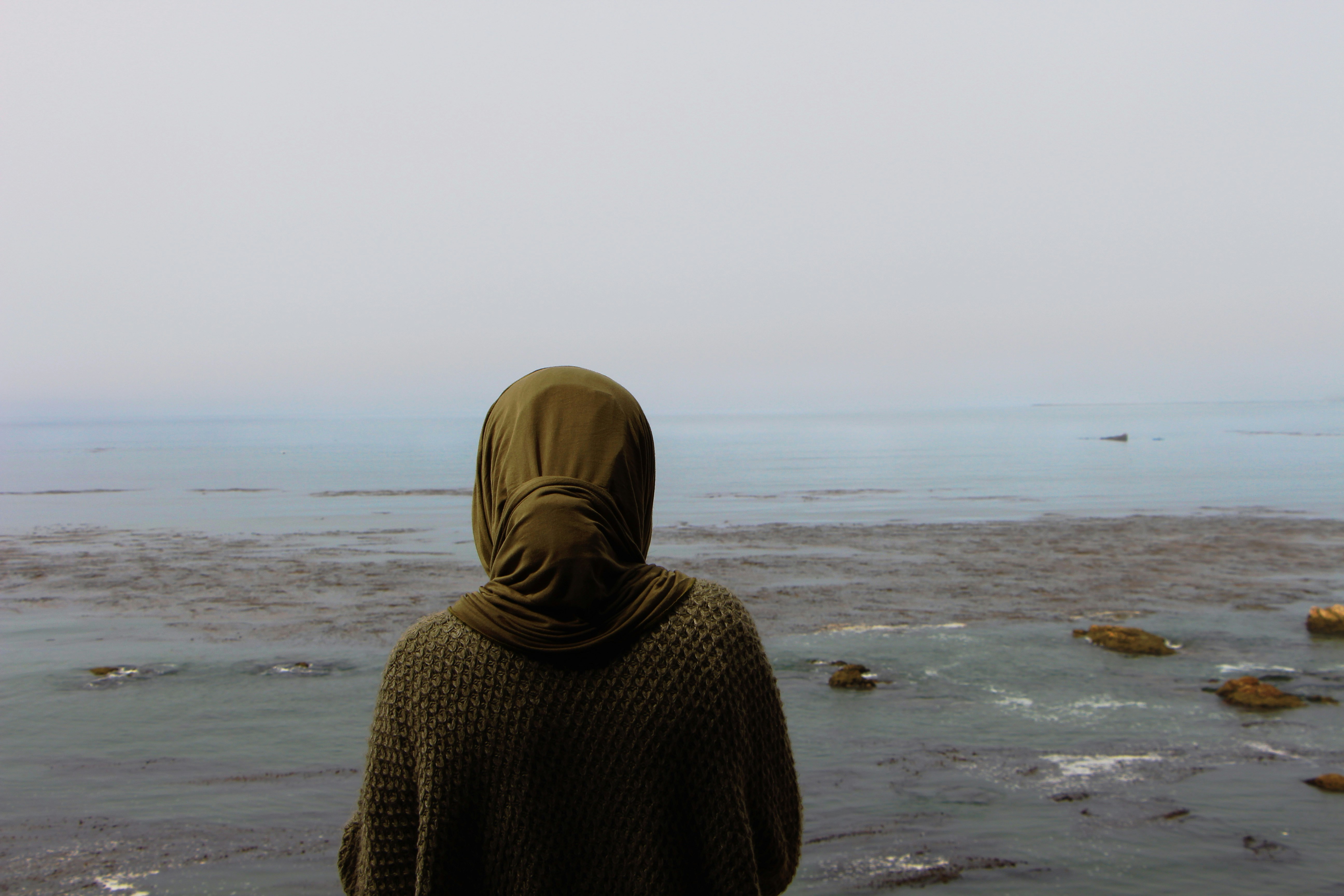 Person looking out at ocean - Dual diagnosis treatment Costa Mesa