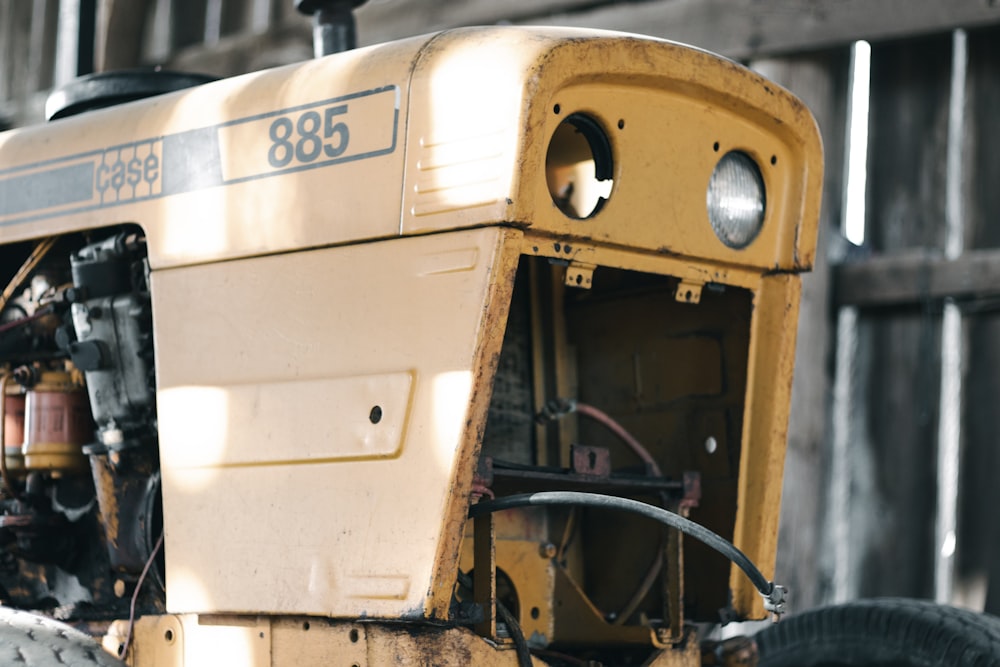 a close up of the front of a tractor