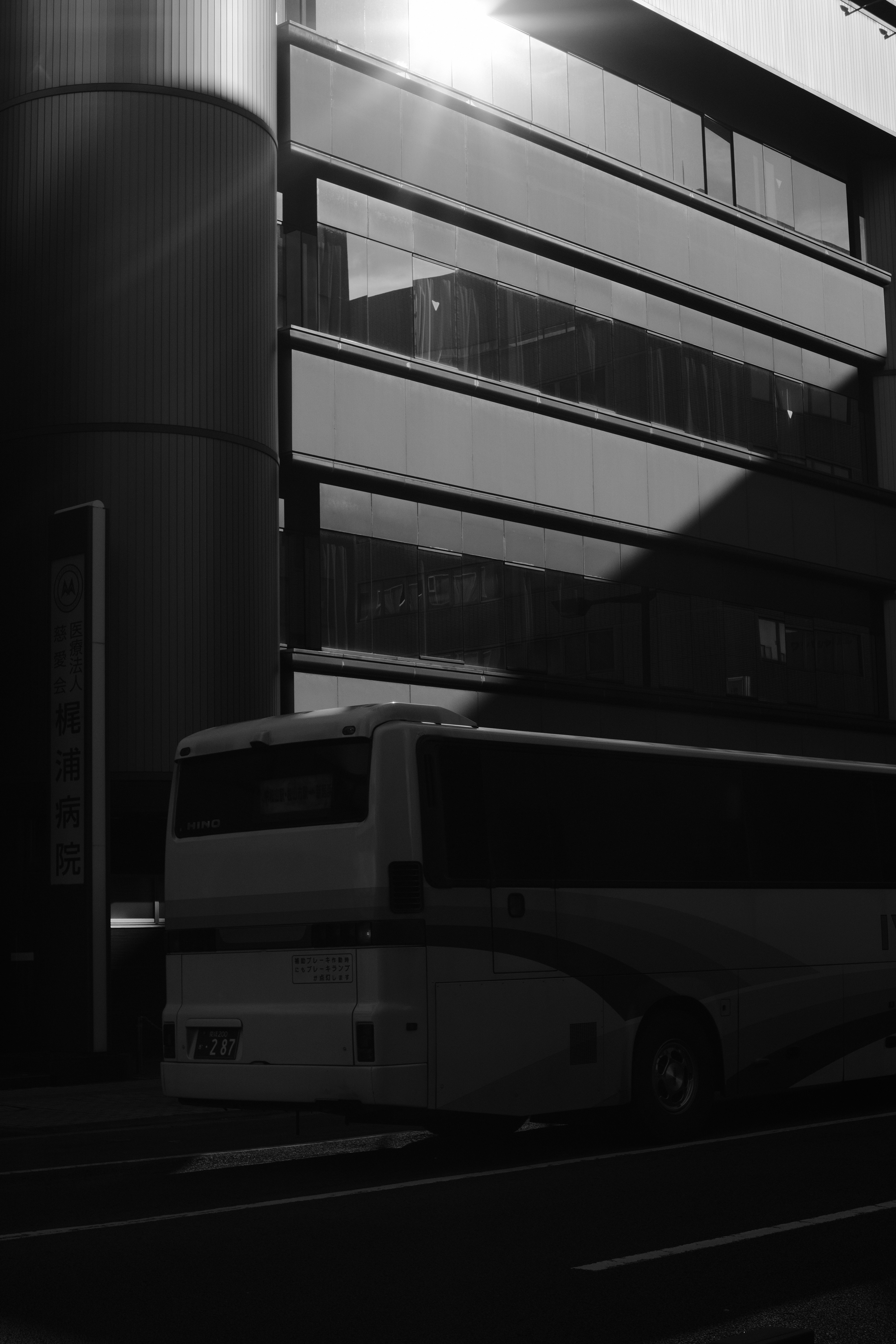 black and white bed linen