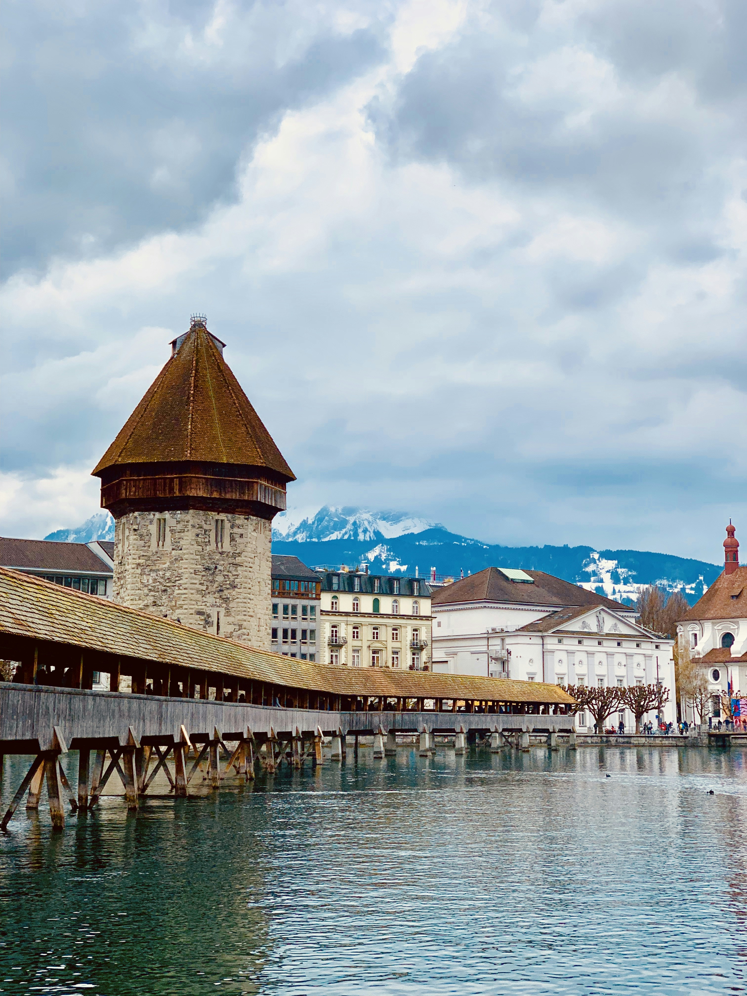 Photo by zoltanvardai