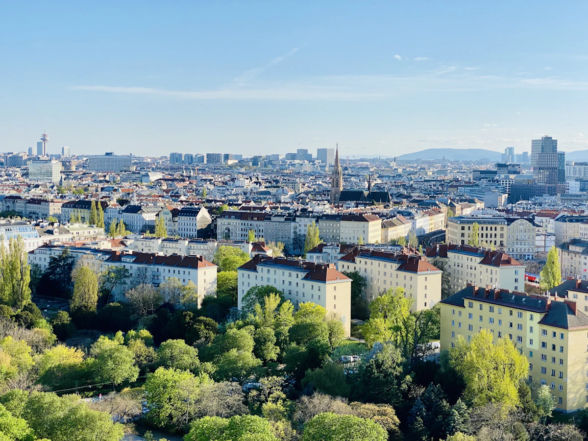 Vienna - Delhi to Vienna round-trip flight deal