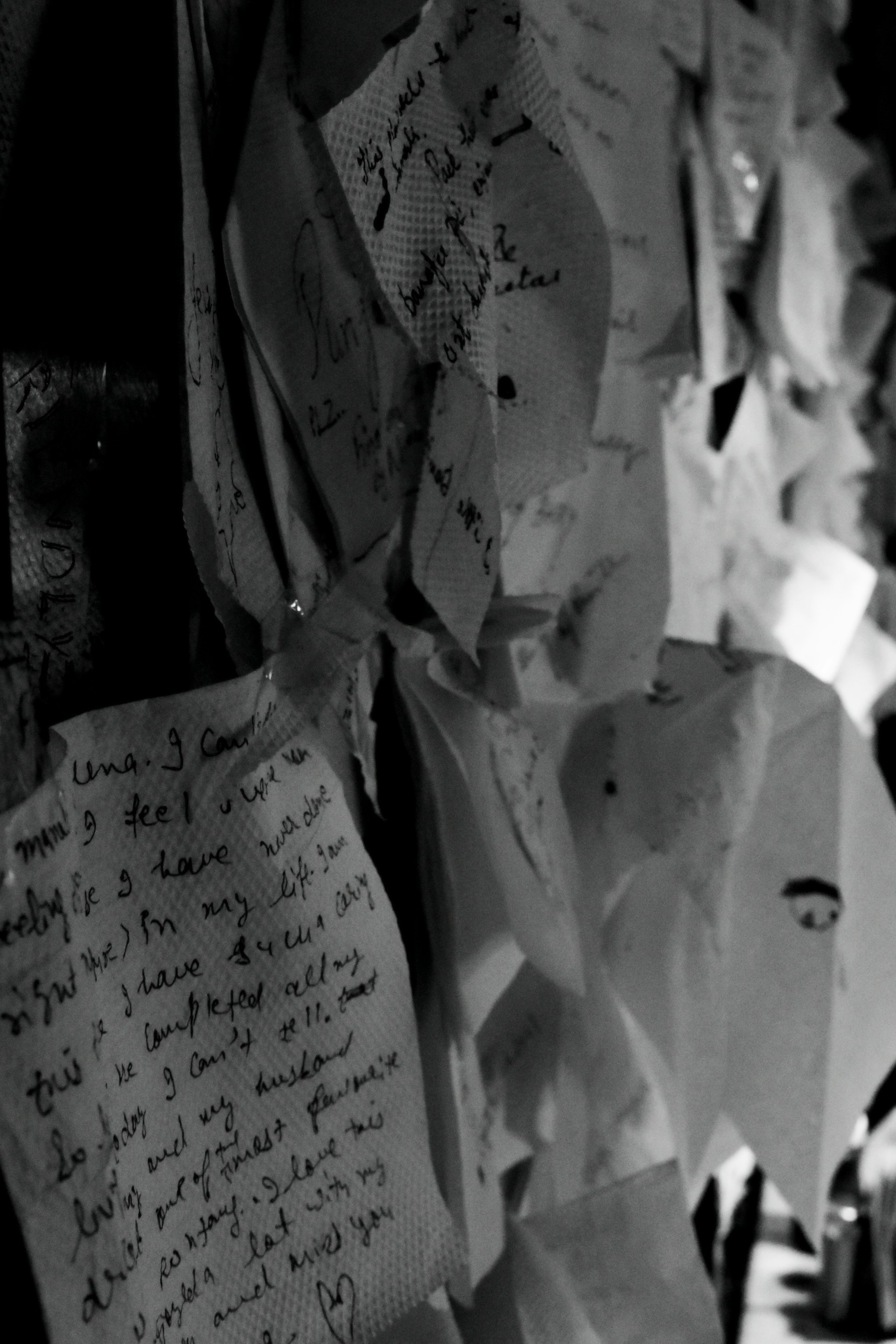 black and white bed linen