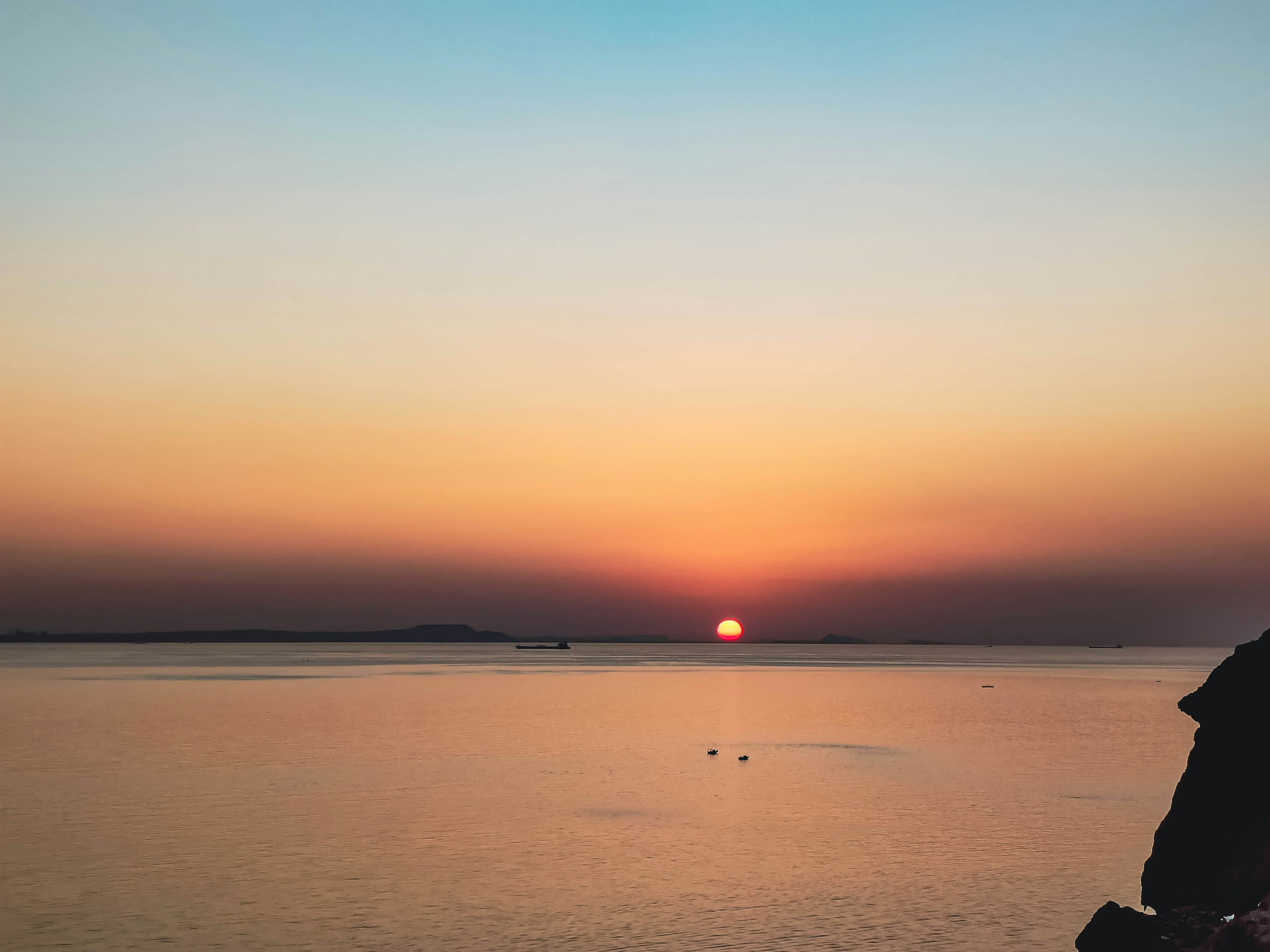 Photo by amirdeljouyi