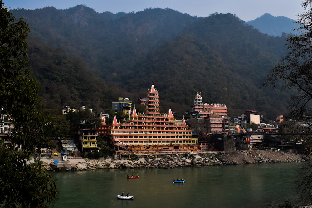 a body of water with a large building in the middle of it