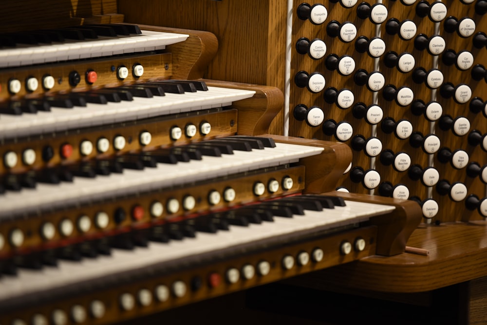 a close up of a pipe organ in a church