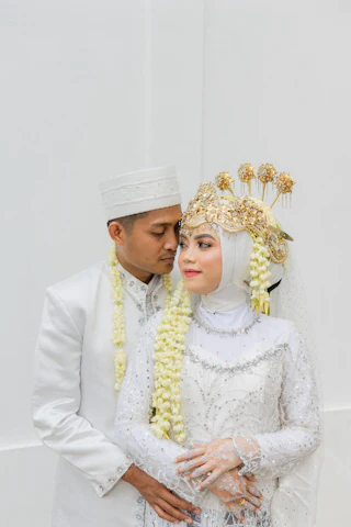 Pasangan pengantin Indonesia