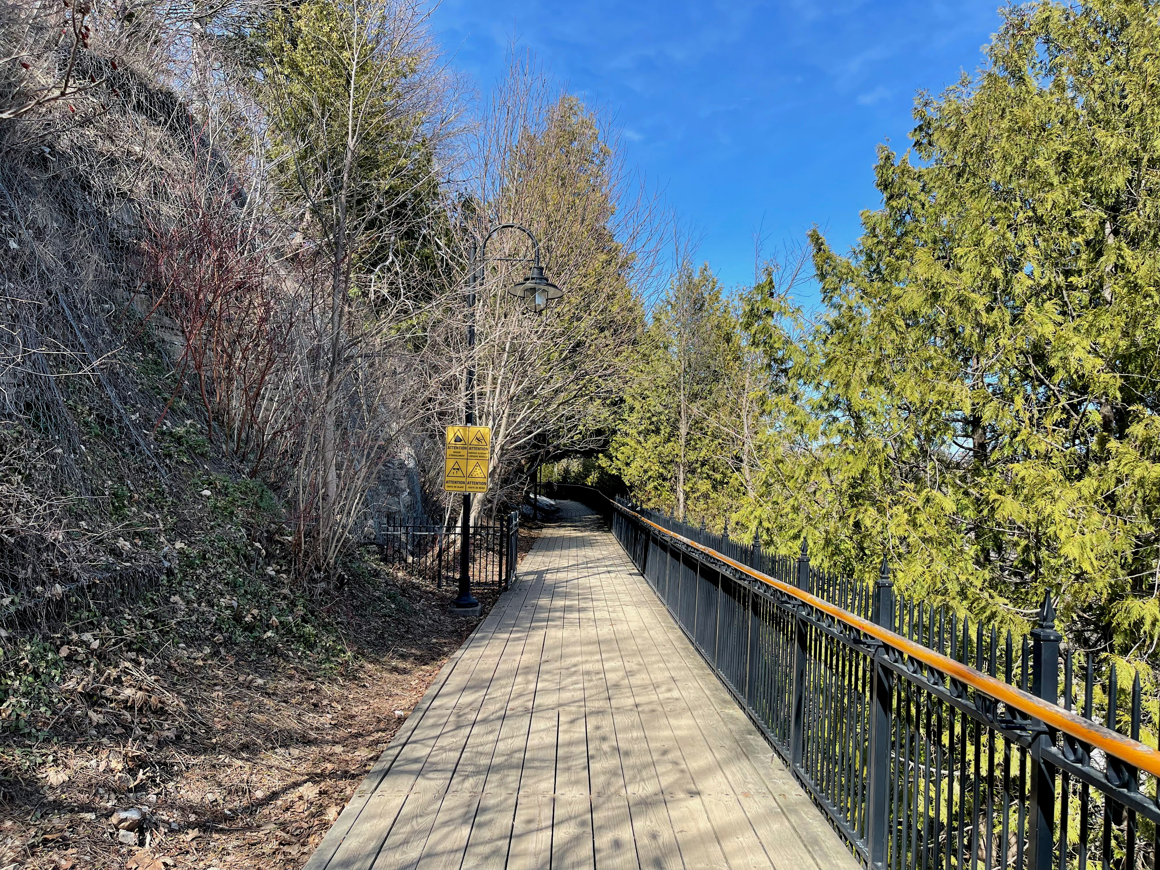 Photo by andresmachado_