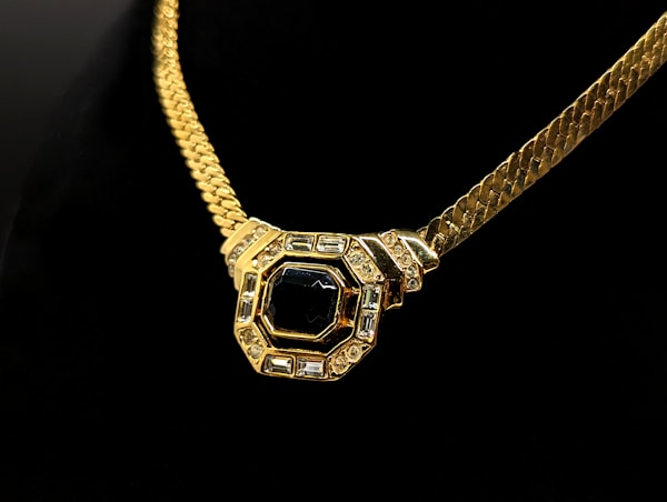 Elegant Gold Necklace