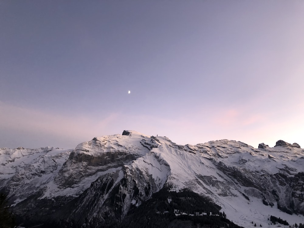 a snowy mountain range