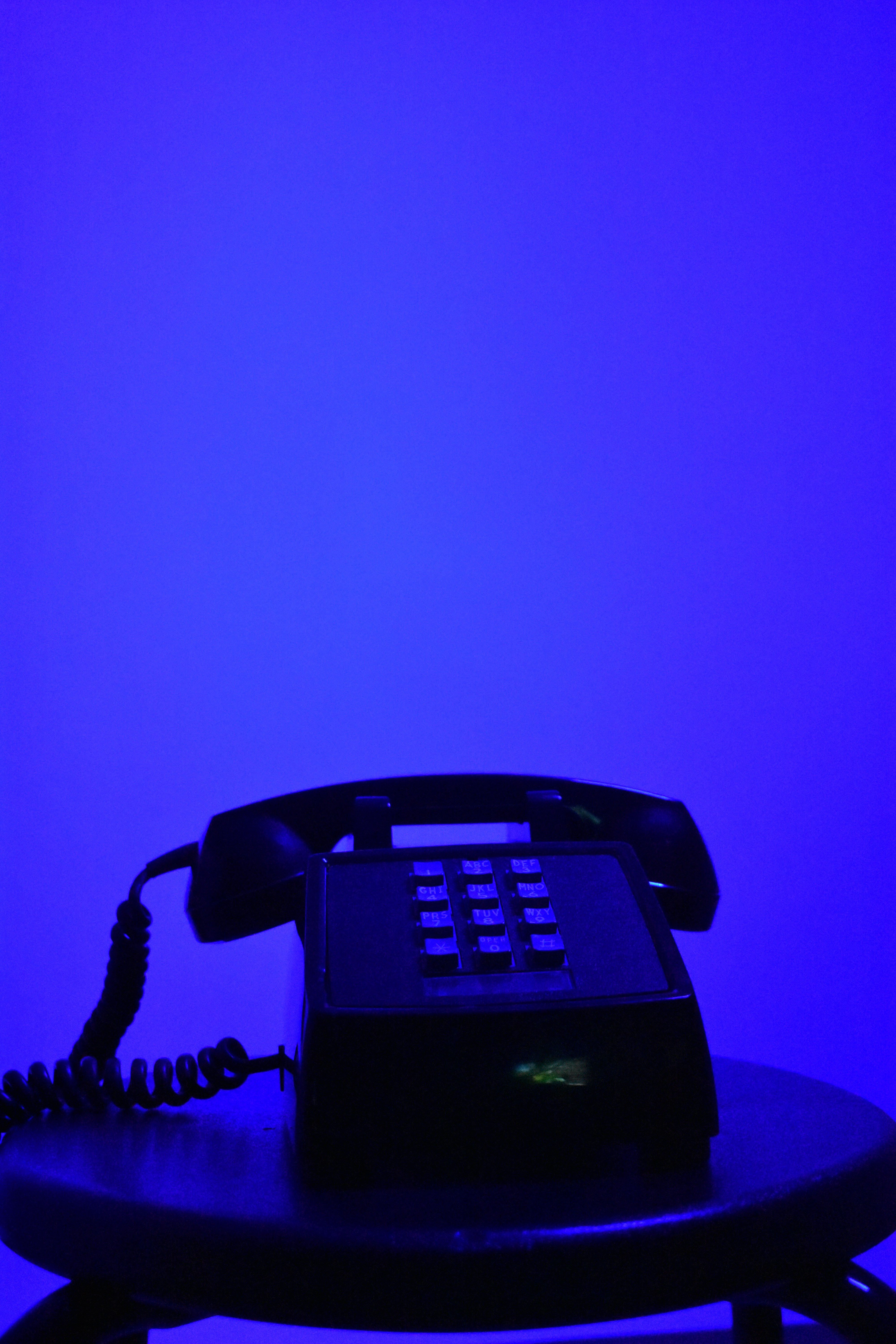 photo-1650571364689-ad37e4f73511?ixid=M3wxMjA3fDB8MXxzZWFyY2h8NHx8JUQwJUJBJUQxJTgyJUQwJUJFJTIwJUQwJUI3JUQwJUIyJUQwJUJFJUQwJUJEJUQwJUI4JUQwJUJCfGVufDB8fHx8MTc1ODc5NjMyOXww\u0026ixlib=rb-4.1.0