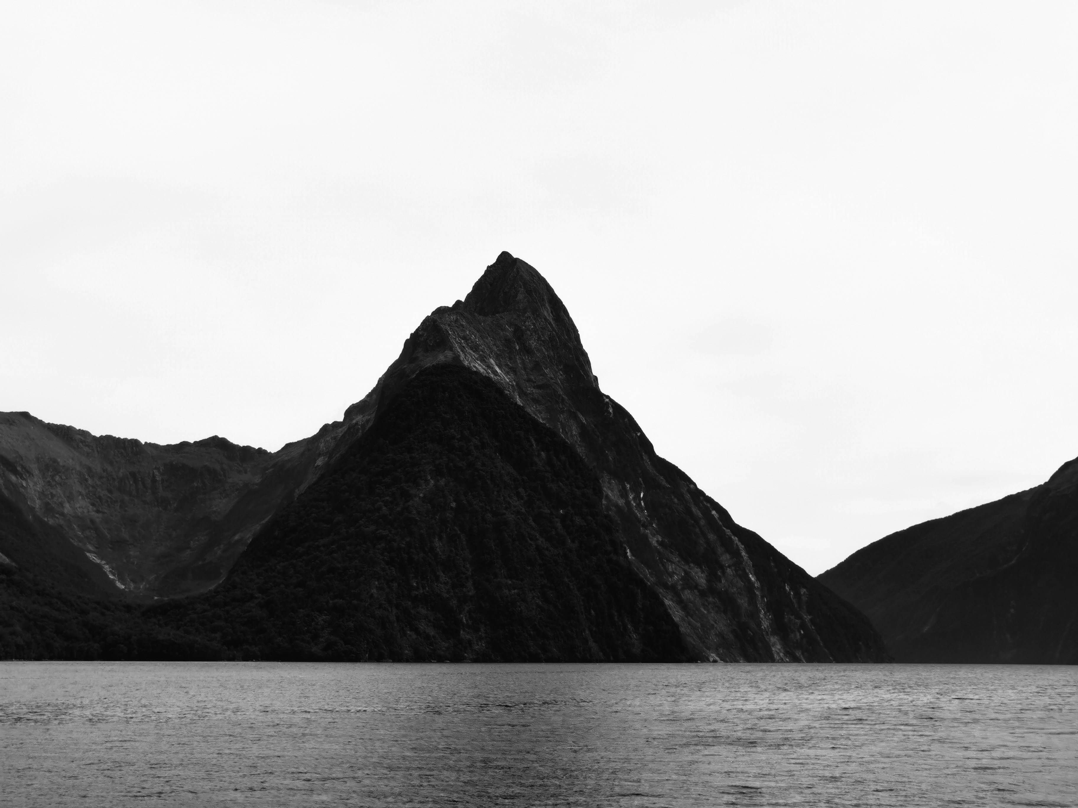 Photo by curiousislander