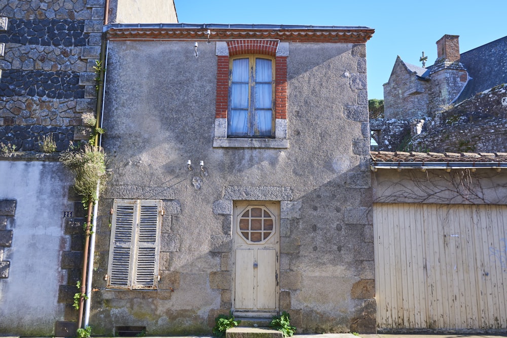 a stone building with windows