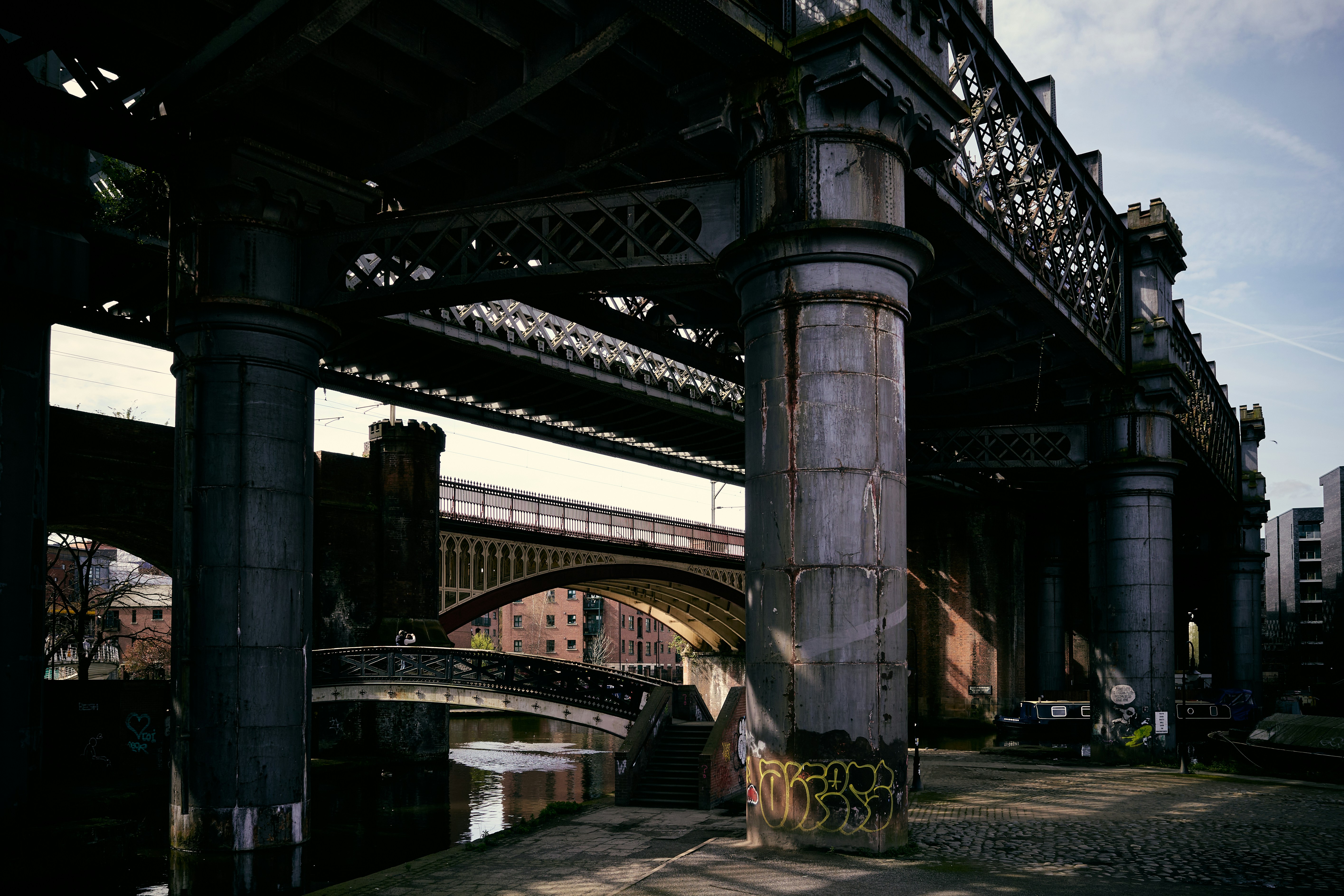 bridgewater canal rail bridges from castle st manchester