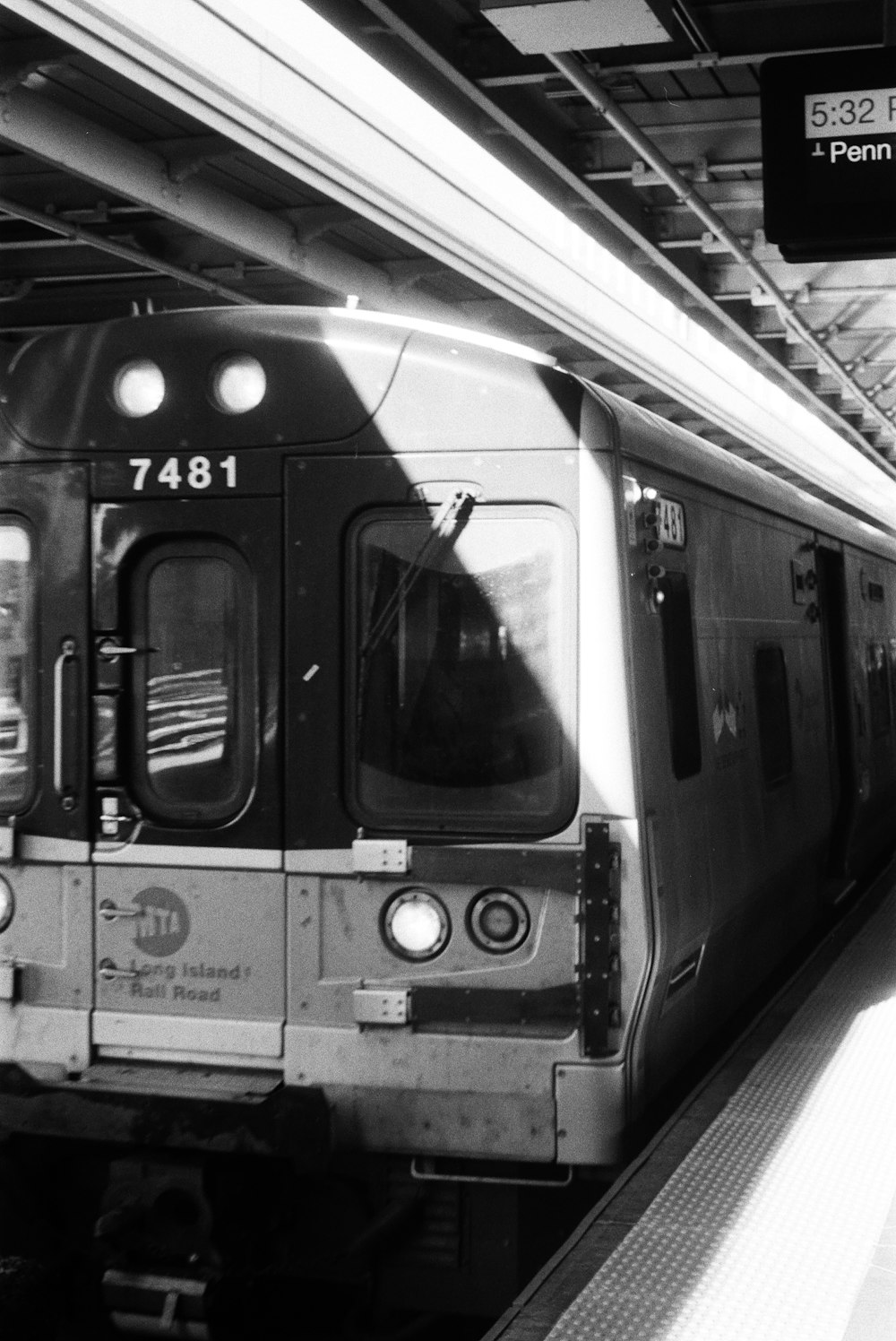 a train at a train station