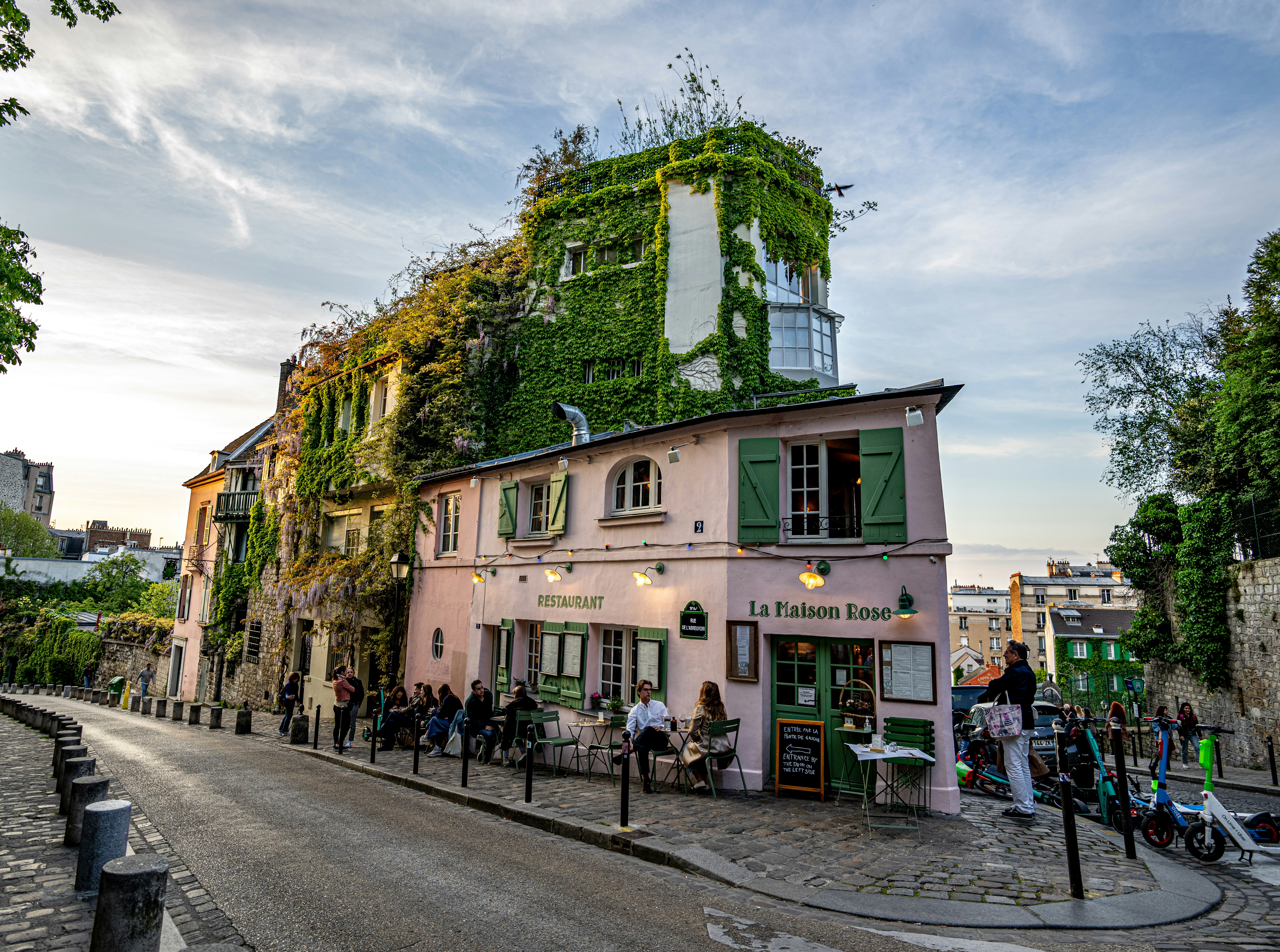 Maison Rose Montmartre