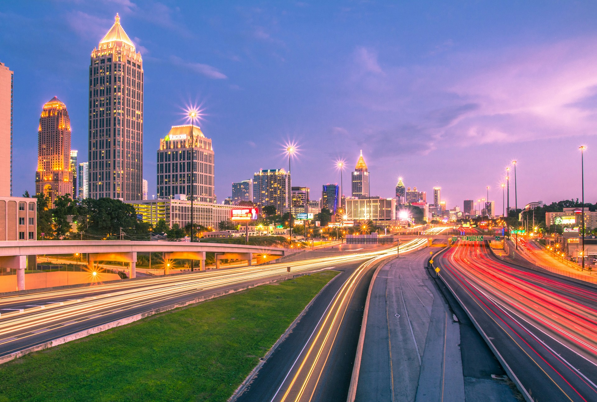 a city skyline at night