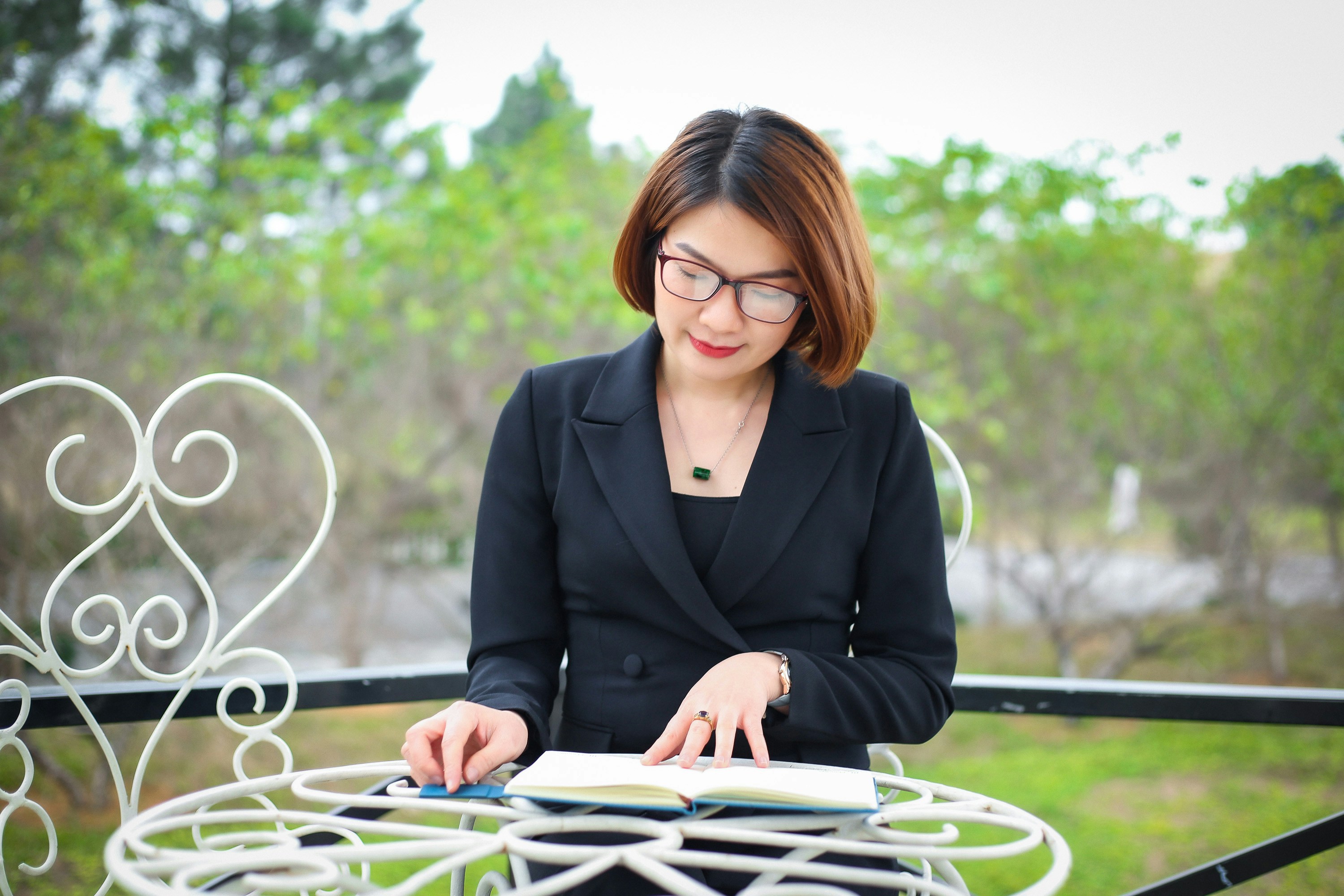 12 Invoice Tracking Tips for Hiring Remote Freelance Partners
