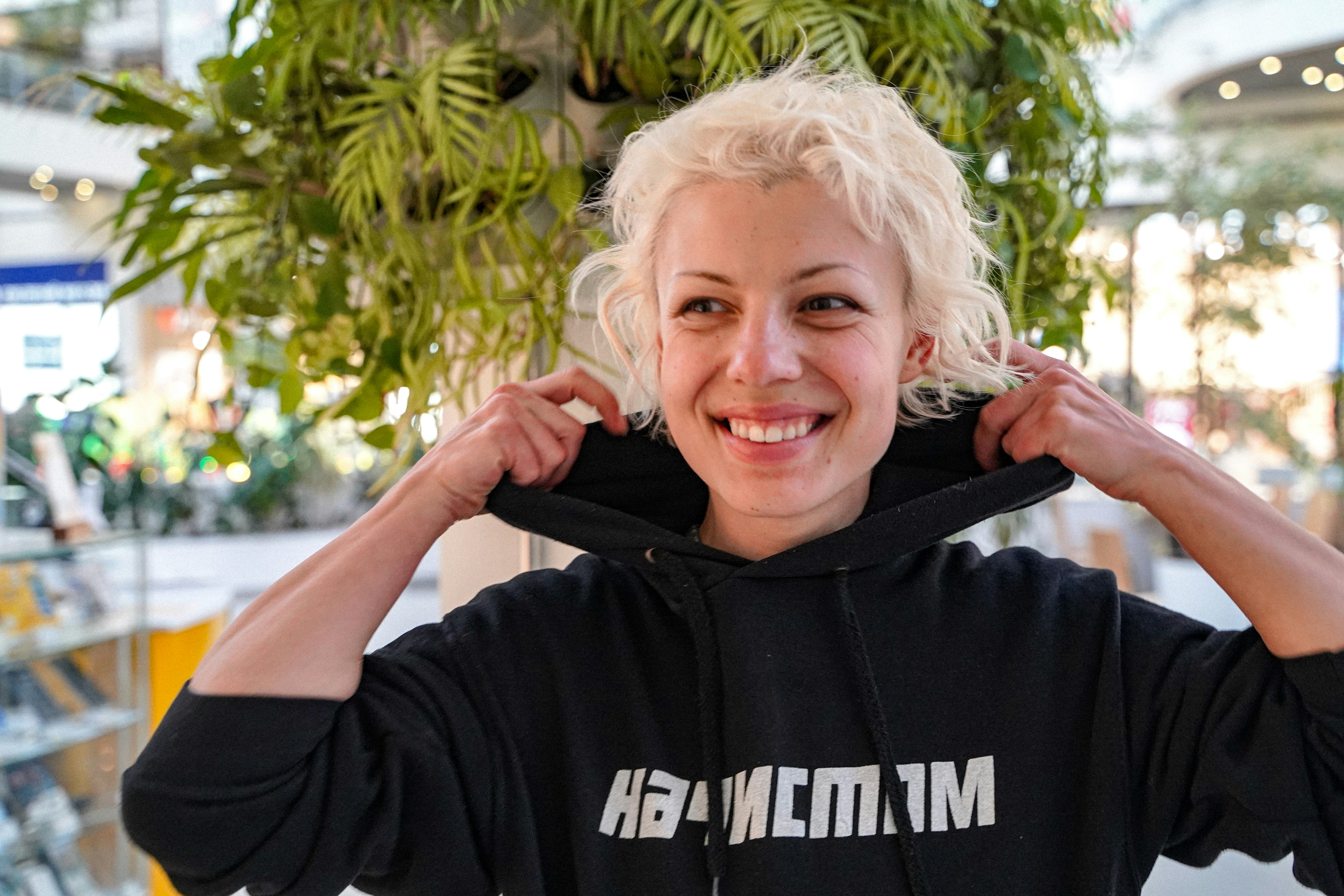 a person with blonde hair