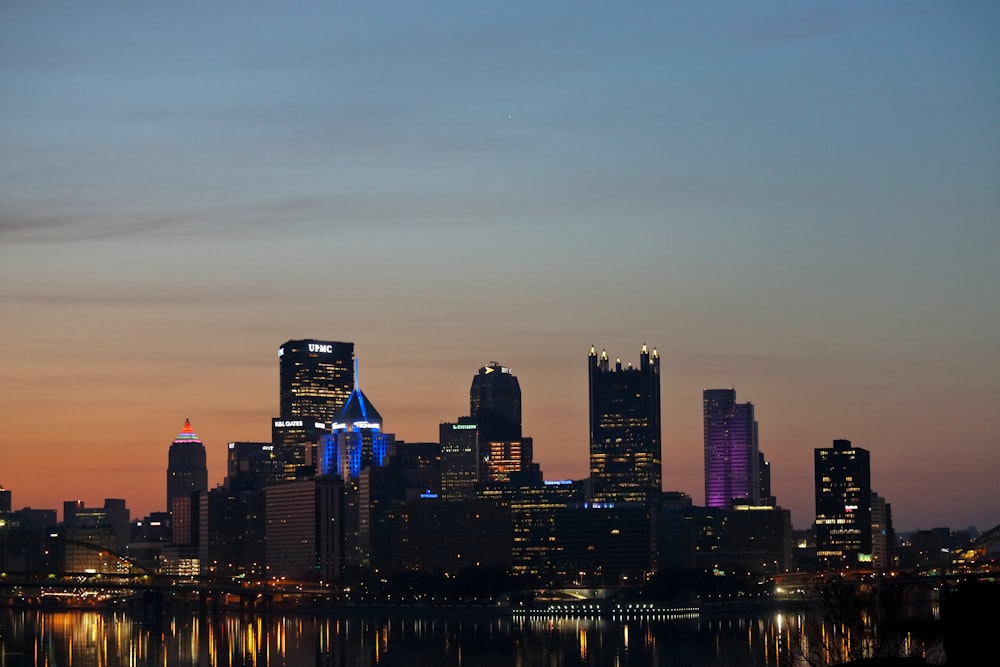 a city skyline at night