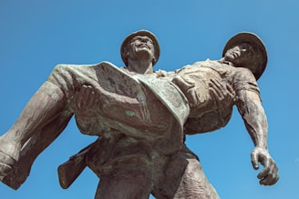 a statue of a man and a woman