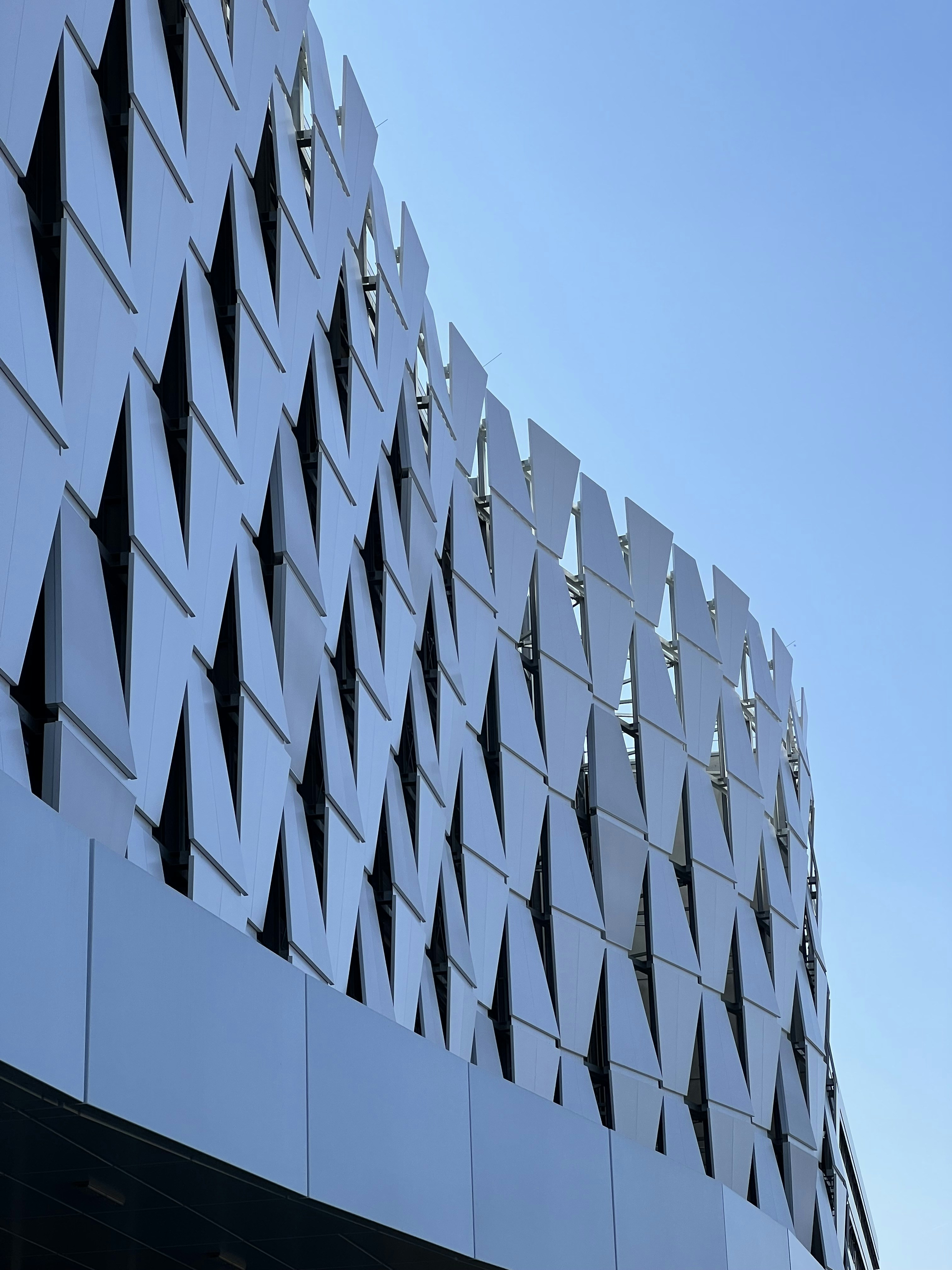 Photo by konstantinlcknr