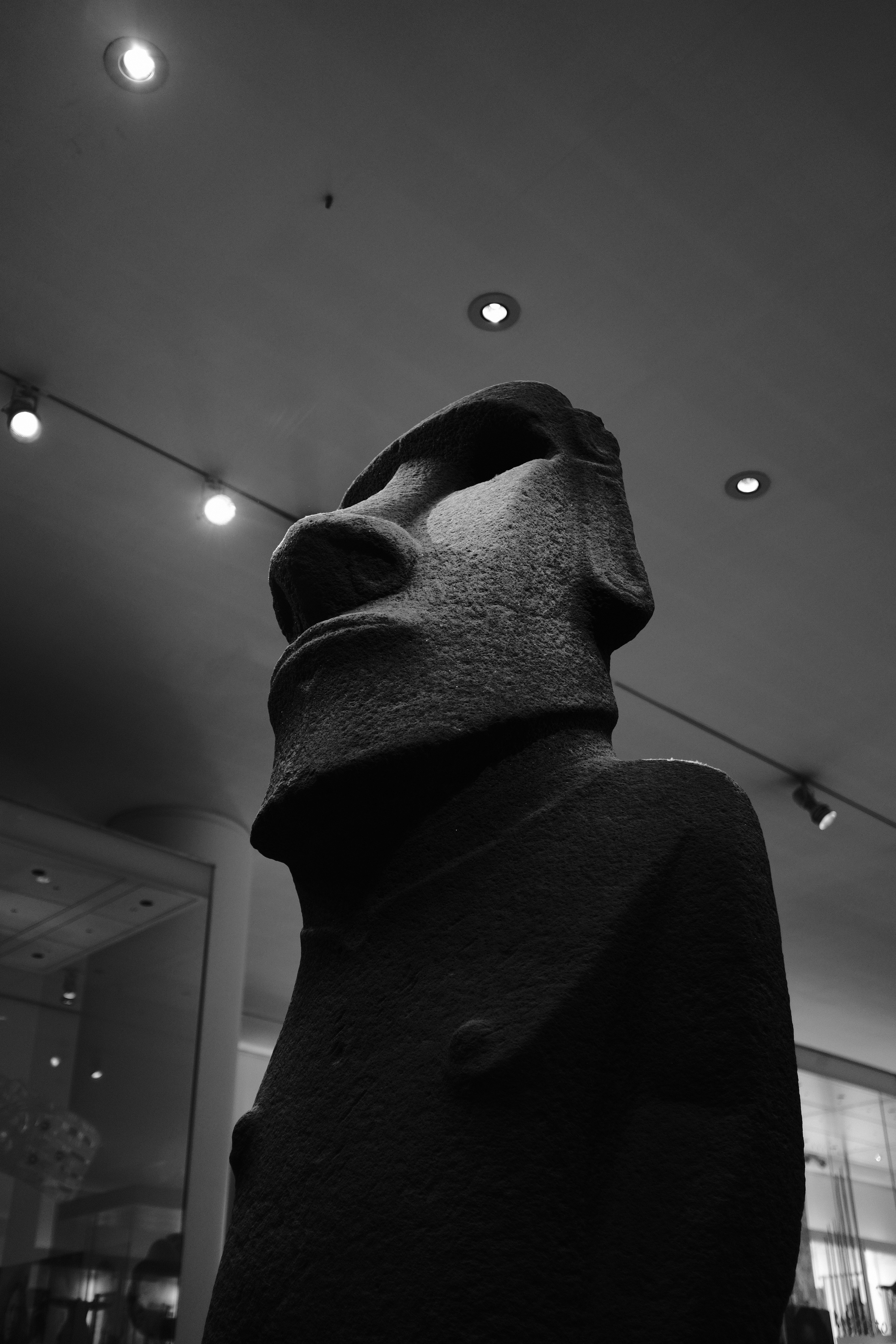 gray computer monitor