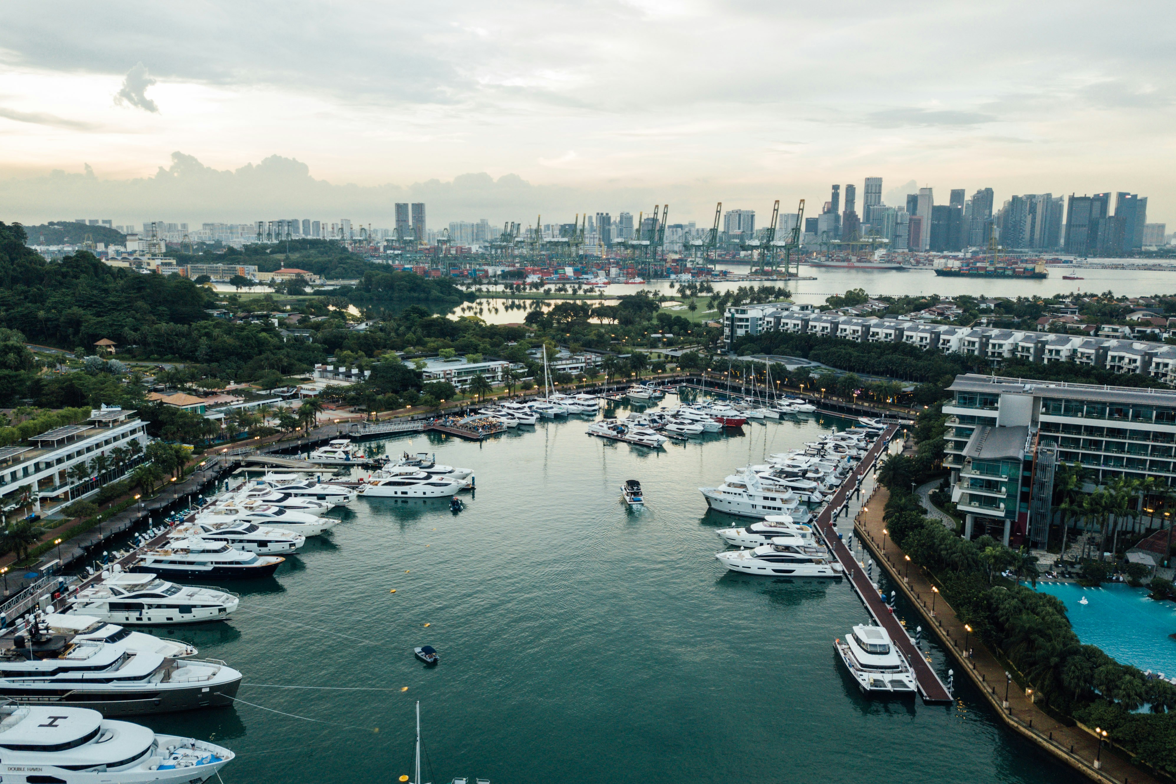 Photo by chuttersnap