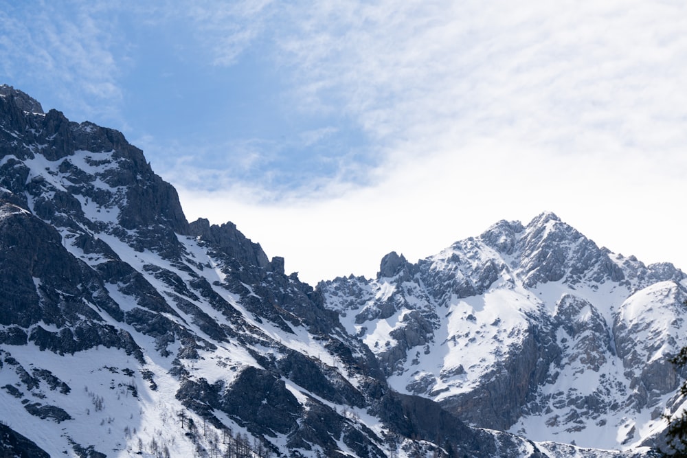 a snowy mountain range