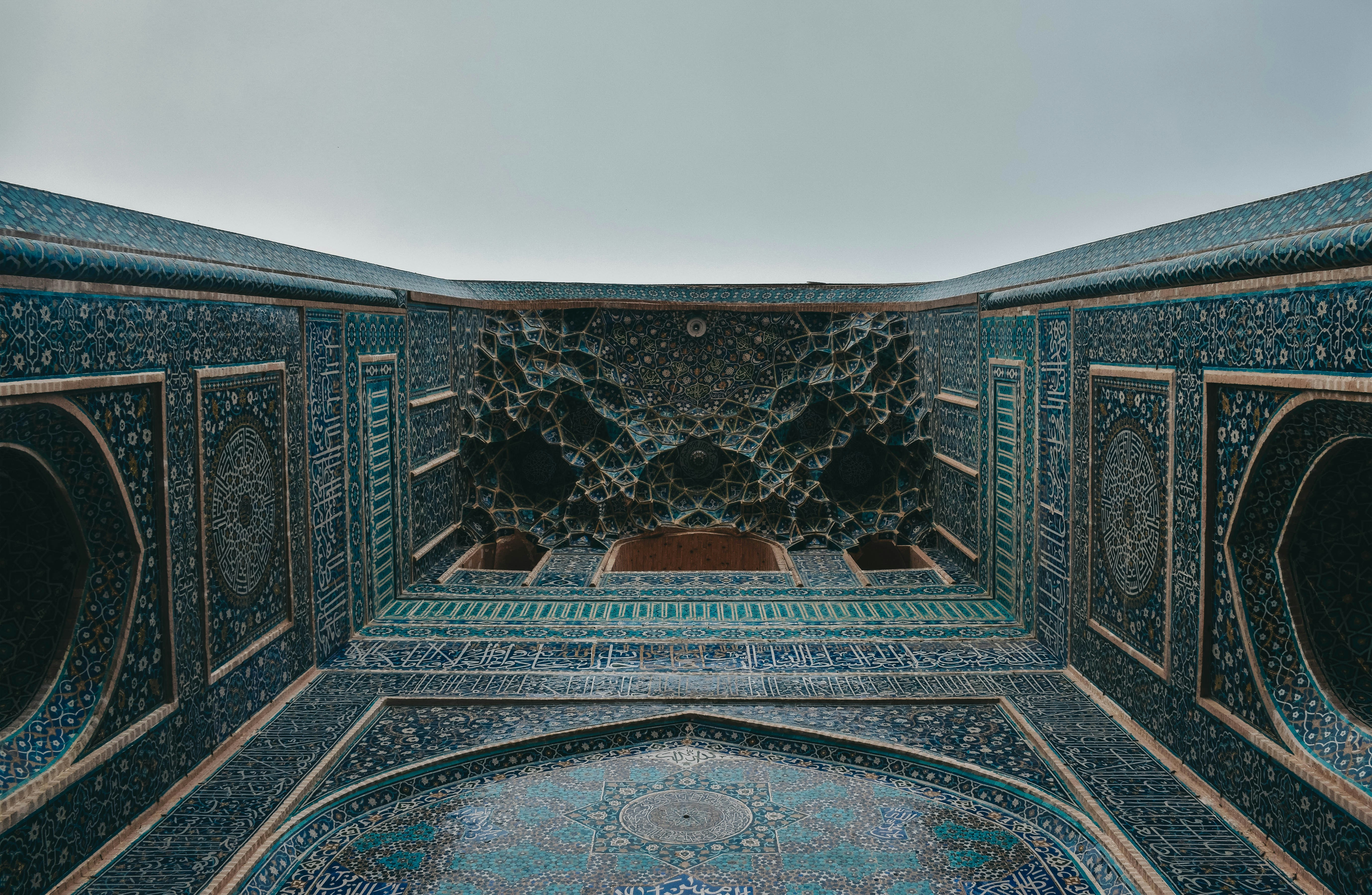 Exilprinsen avslöjar: Fredssamtal är bluff – kriget måste fortsätta mot tyrannin!