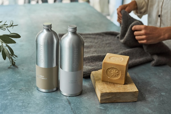 KINN Living eco-friendly refillable cleaning and laundryy products. Photographed by Ollie Groveby KINN Living