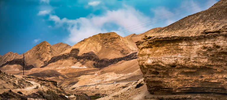 Relieve rocoso del desierto israelí