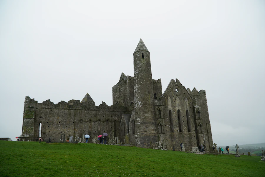 The historic Rock of Cashel in County Tipperary, a highlight of heritage tours of Ireland
