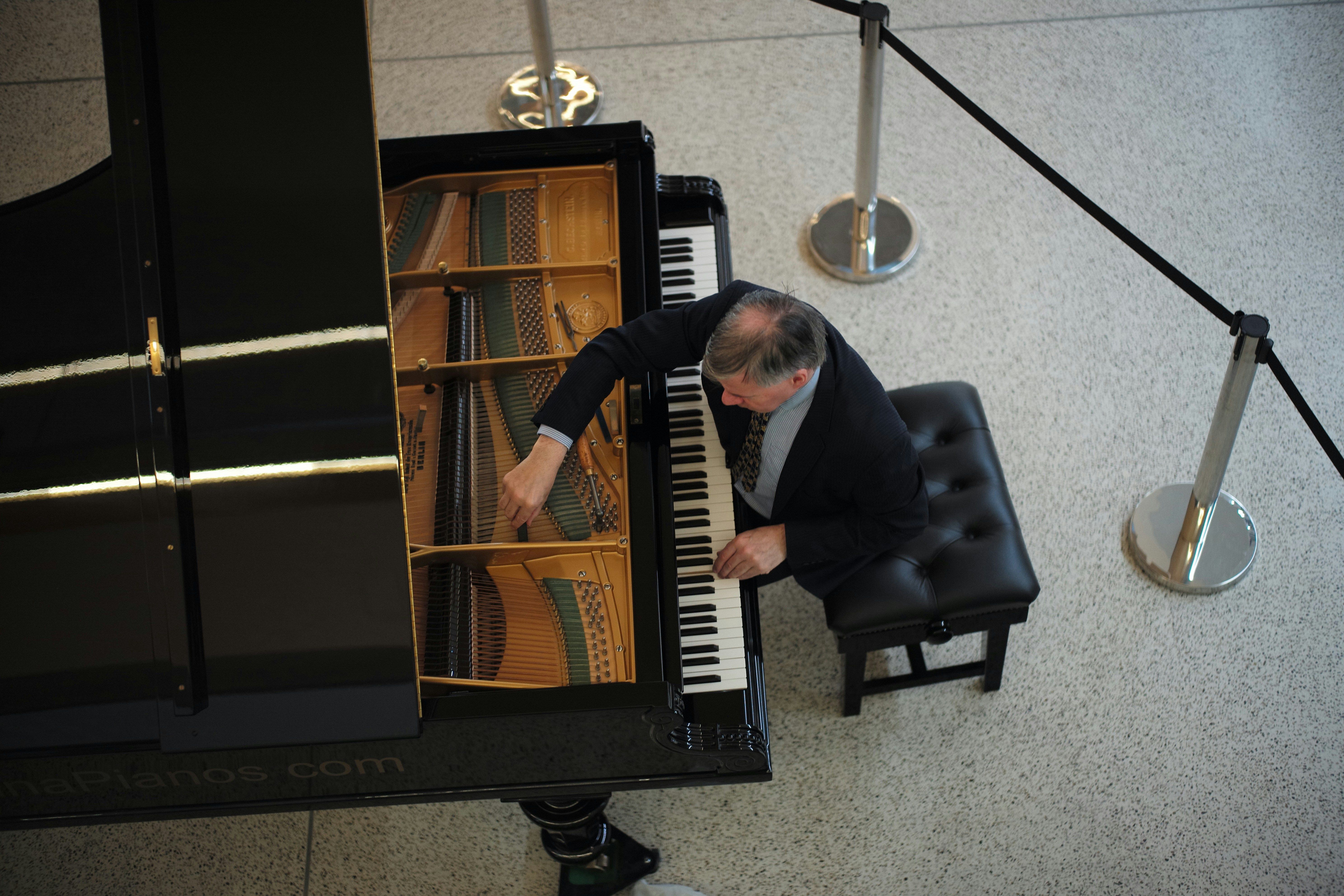 professional piano movers