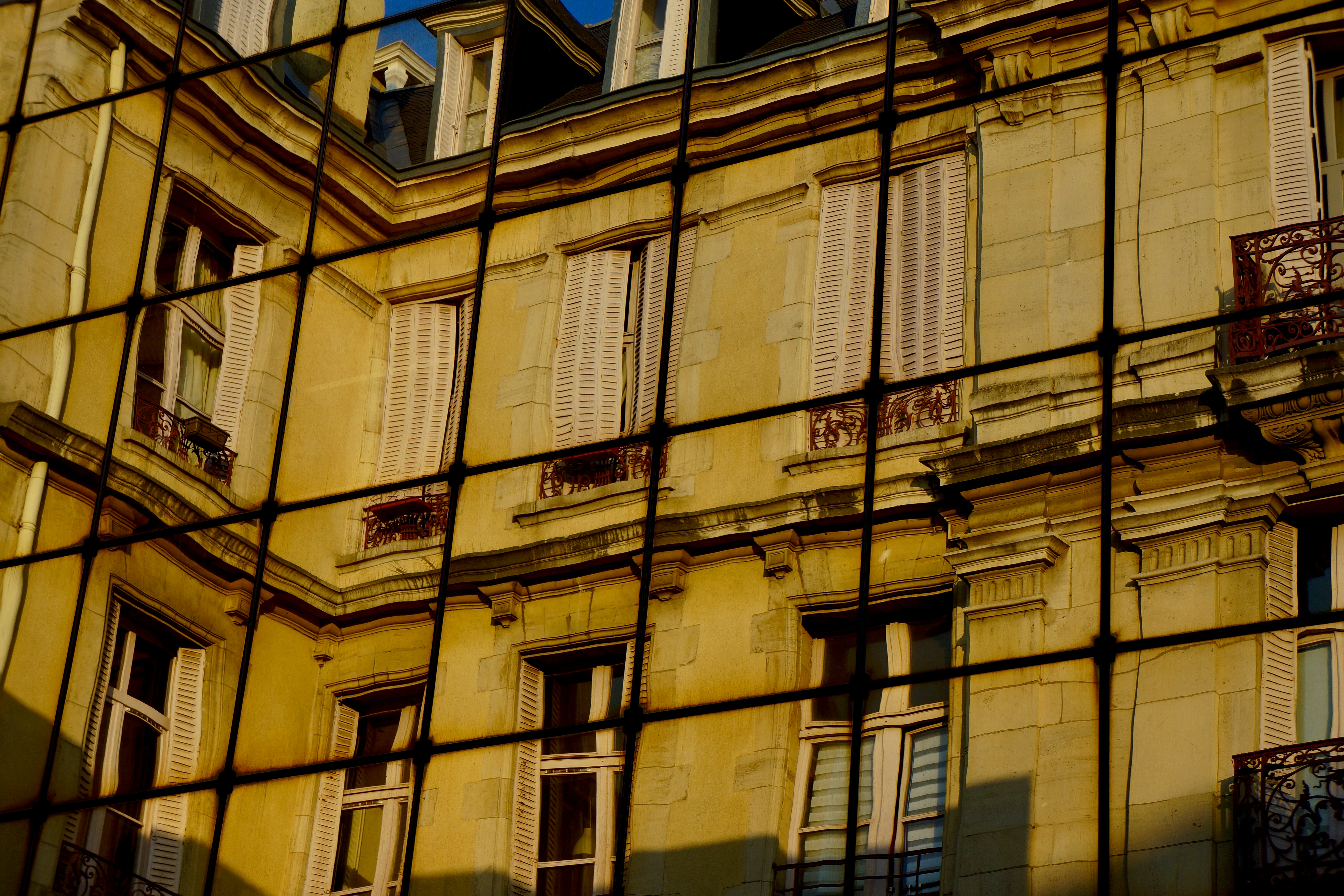 Photo by peterburdon