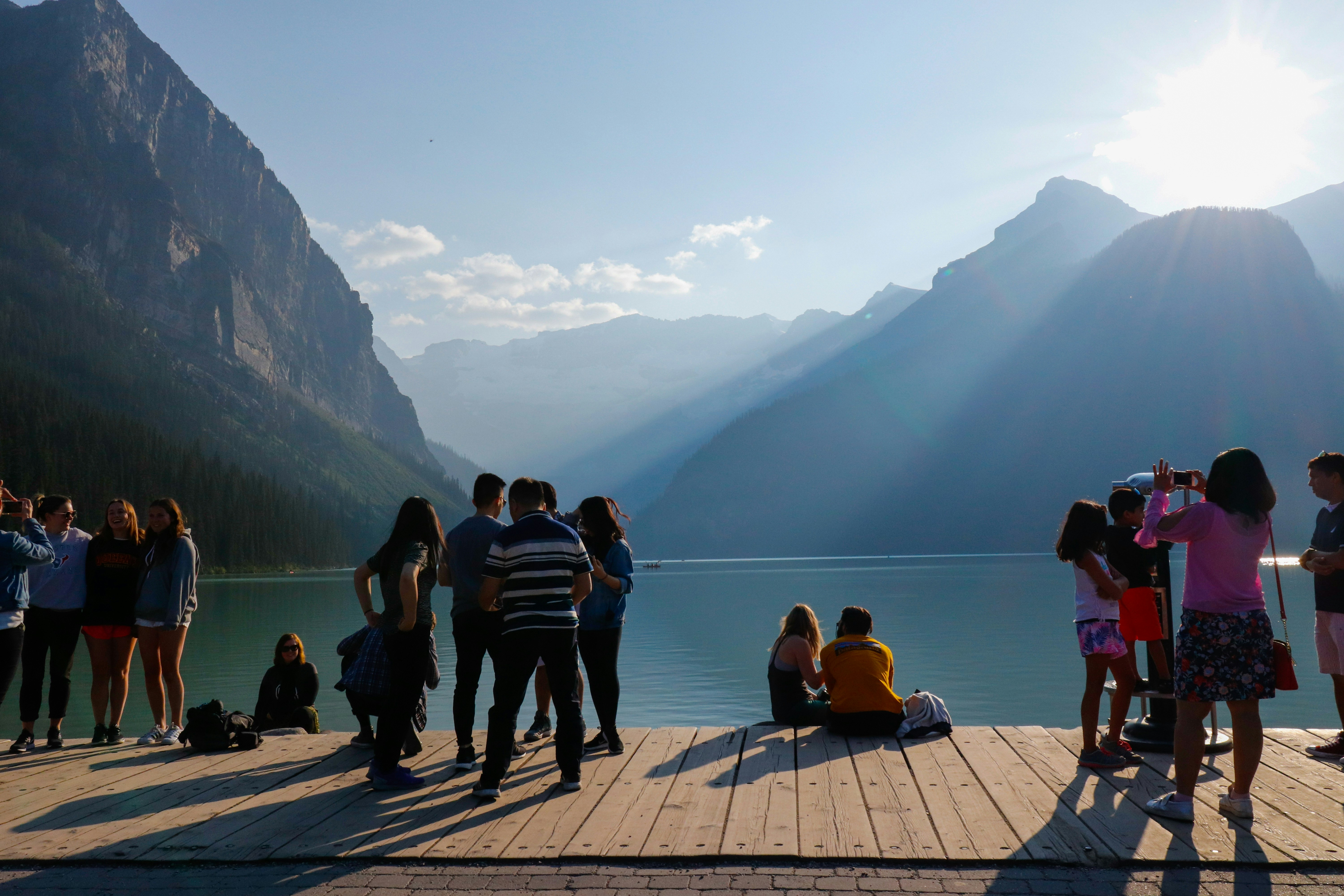 Global vs. Local Accounts: Tips for Savvy Travelers