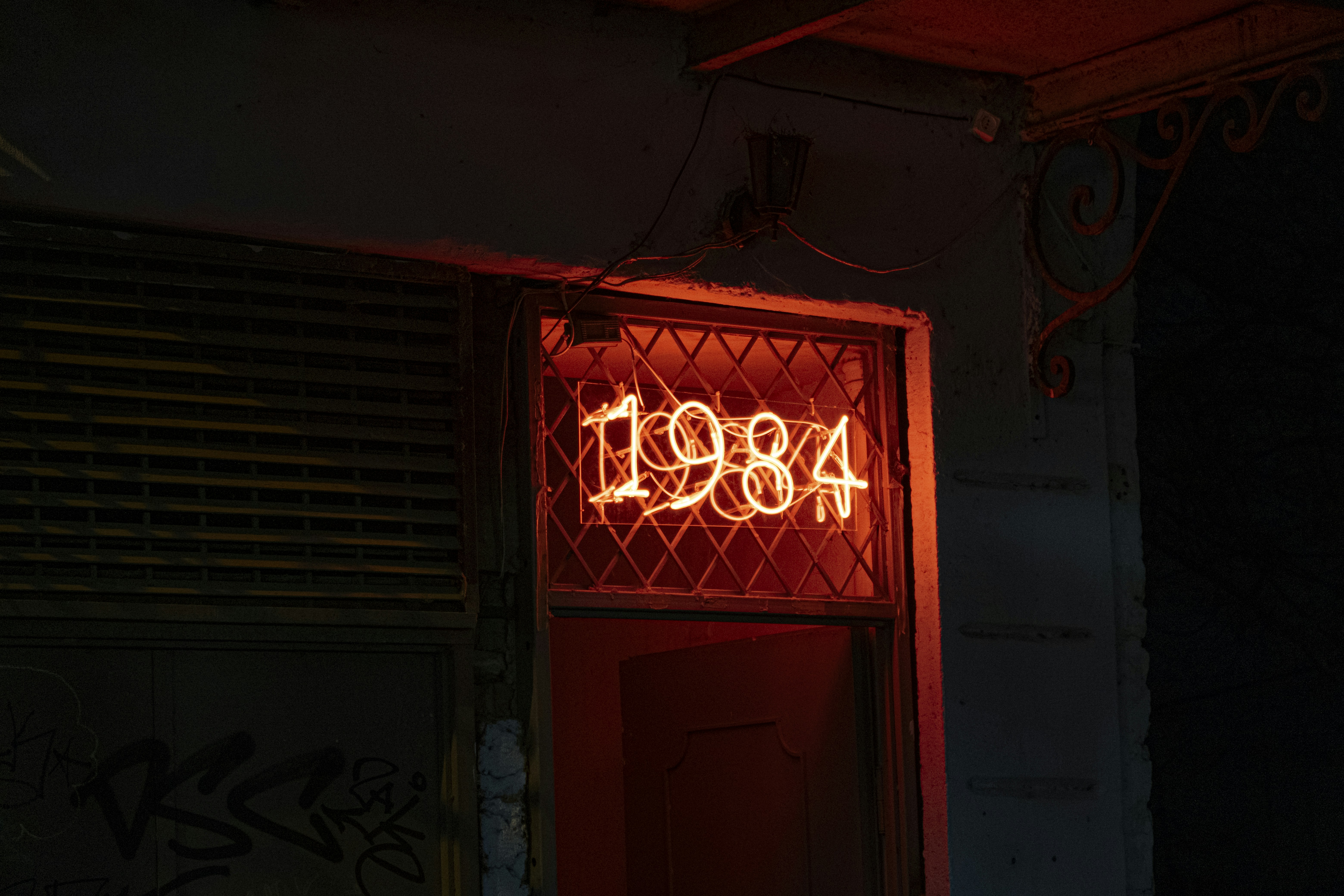 photo-1651089293920-129f166a4c1f?ixid=M3wxMjA3fDB8MXxzZWFyY2h8MjB8fHNlbnRvc2EzNjh8ZW58MHx8fHwxNzU1MTQ3MjA2fDA\u0026ixlib=rb-4.1.0