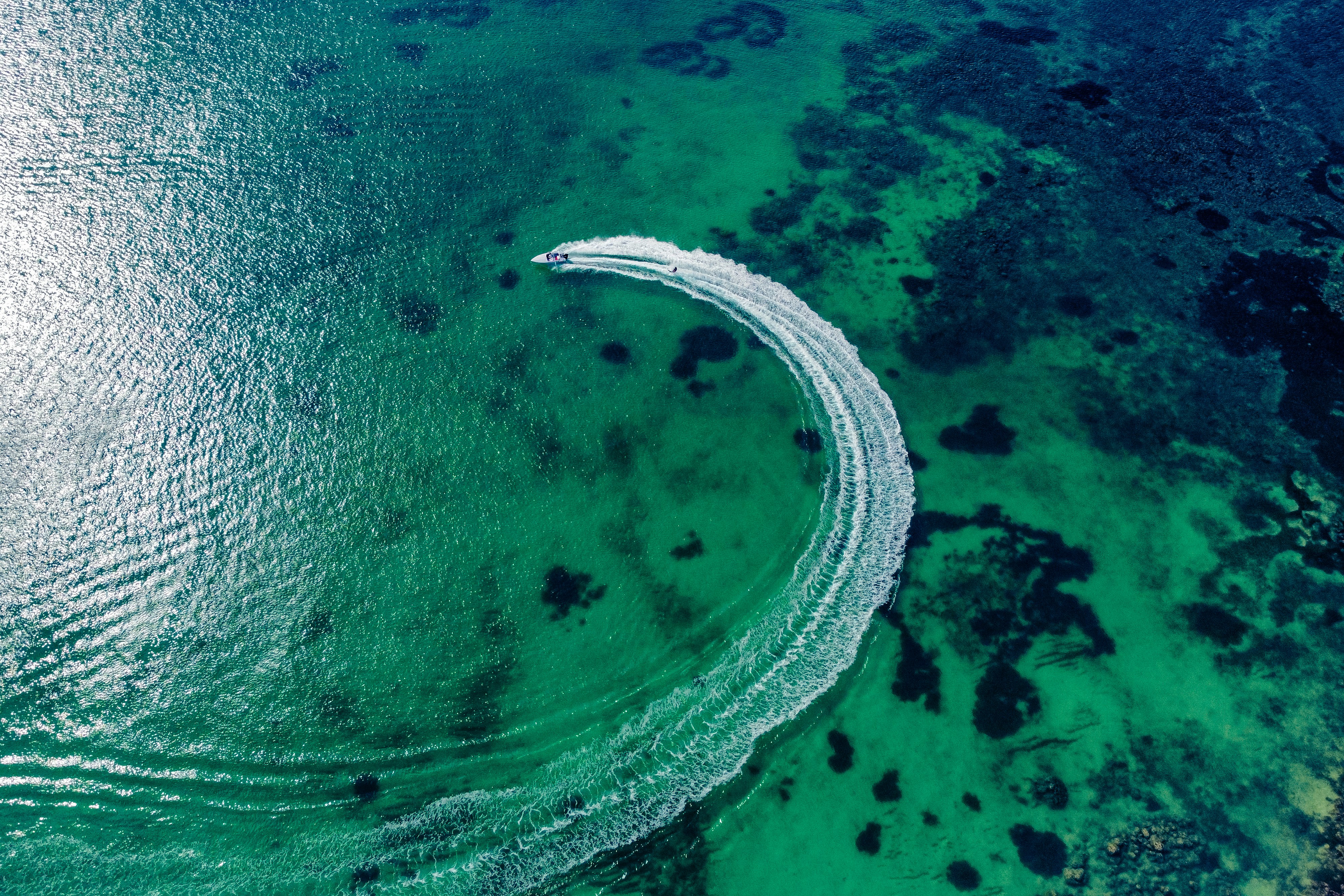 Perfect green wave curling