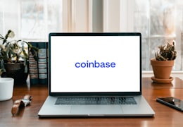 Analyst Upgrades Coinbase Stock, Forecasts Impressive Year Ahead