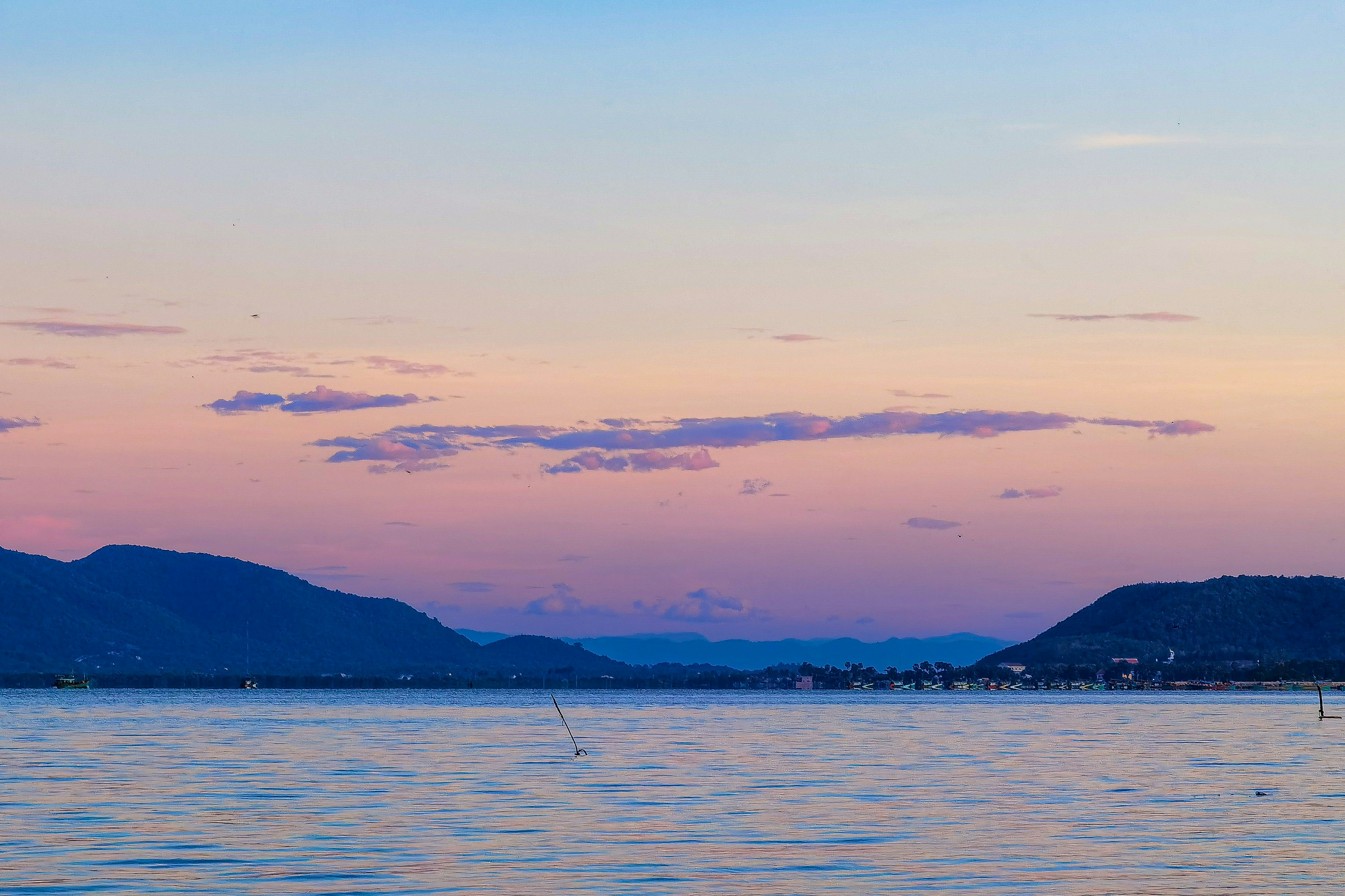 Photo by thoeunratana