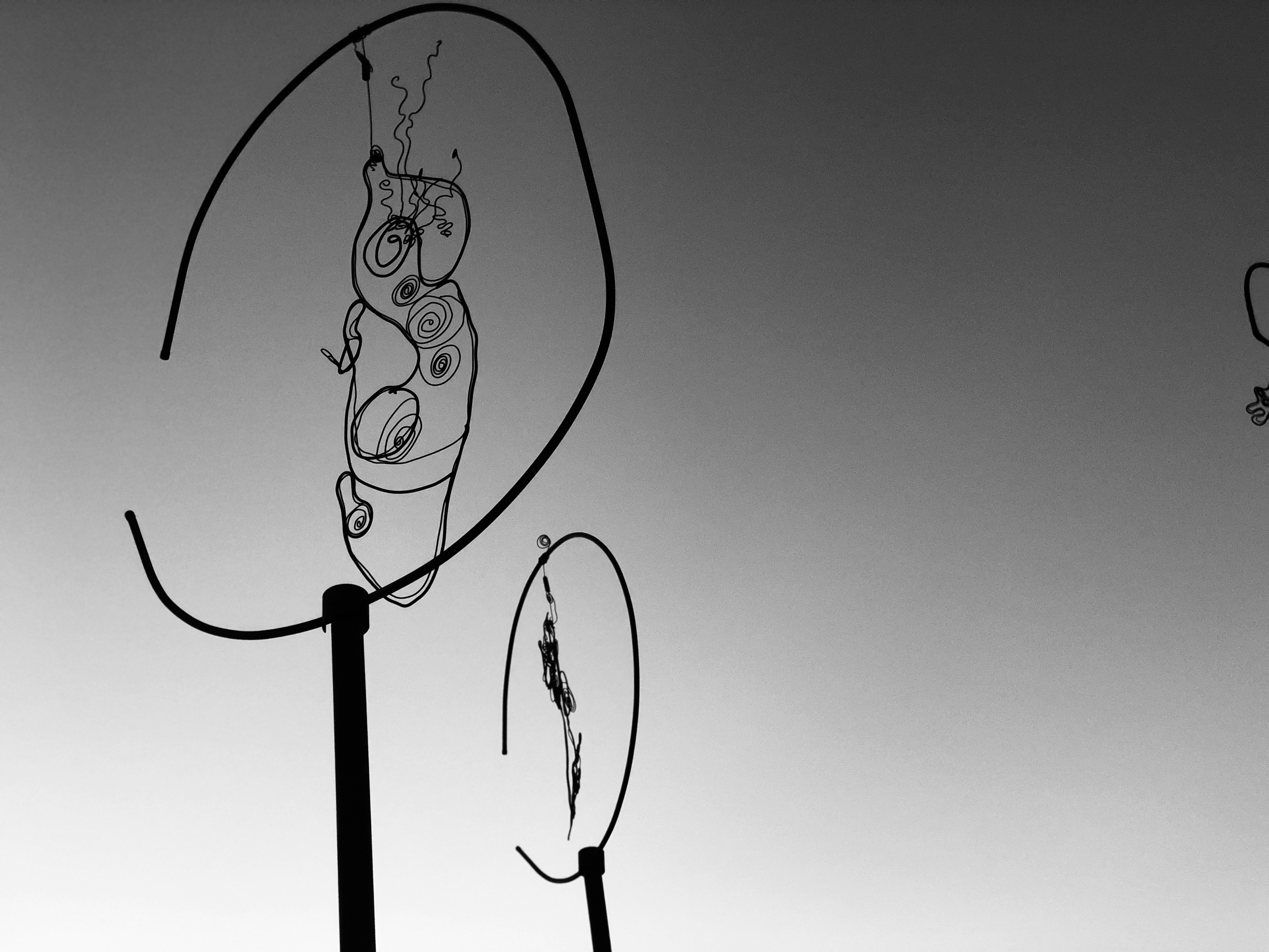 Escultura Vanguardista en Metal