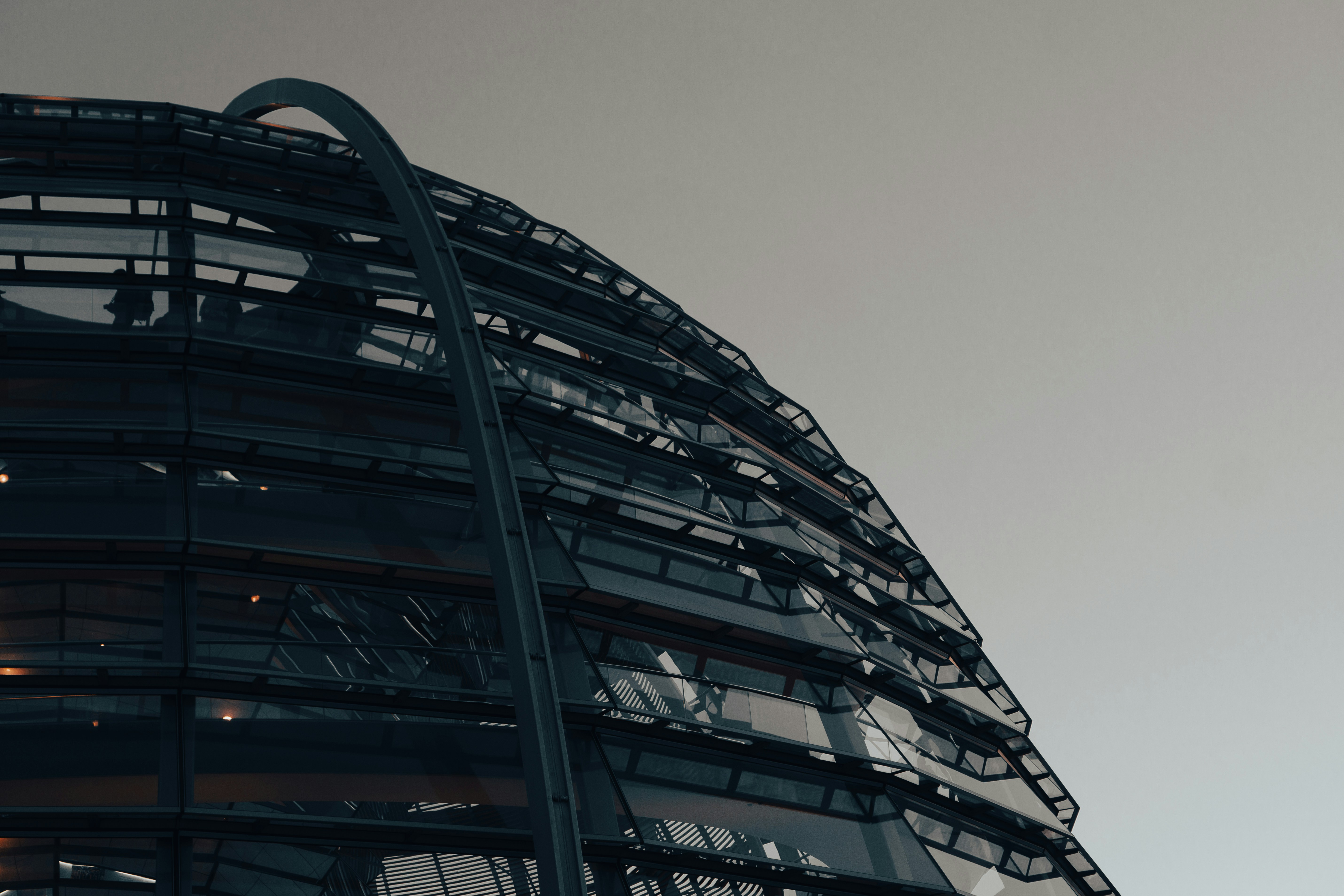 Zinspolitik und Inflation: Wie steigende Zinsen Ihre Geldanlage beeinflussen