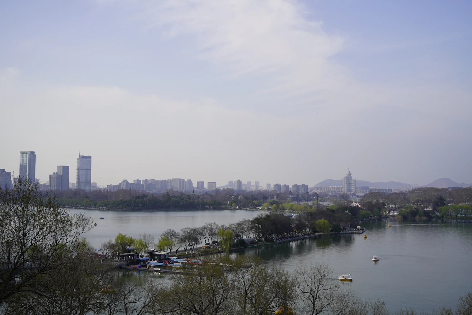 The Ritz-Carlton, Nanjing Above Xuanwu Lake