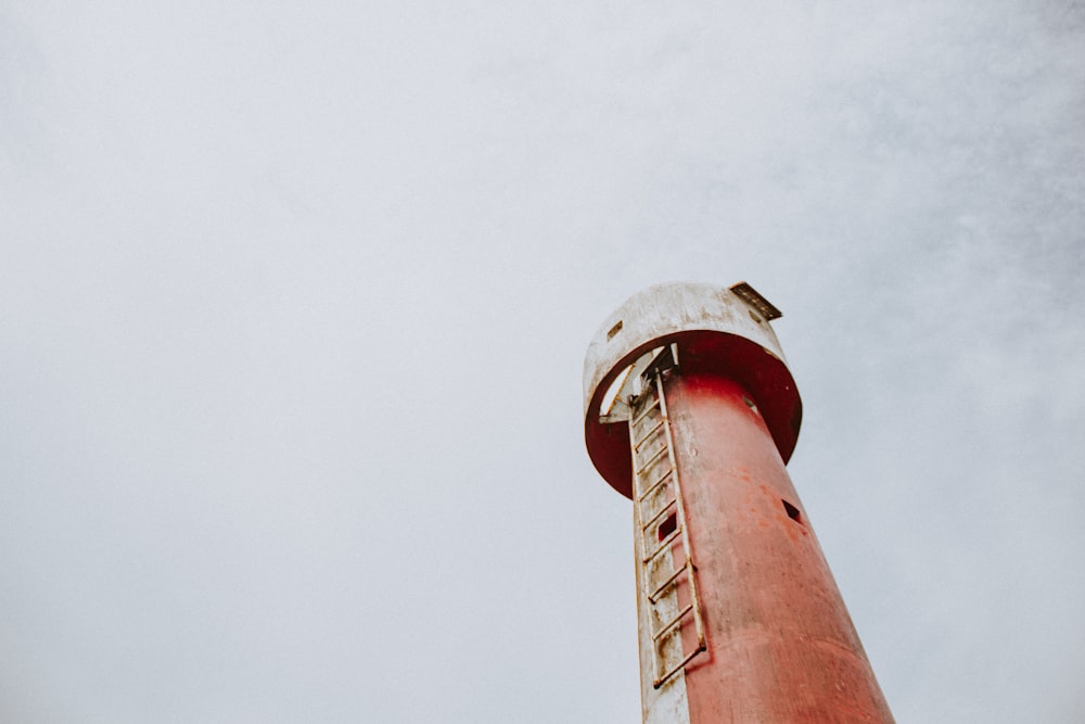 a red and white tower