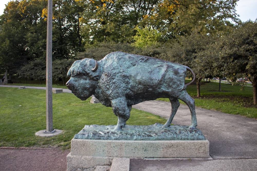 a statue of a bull