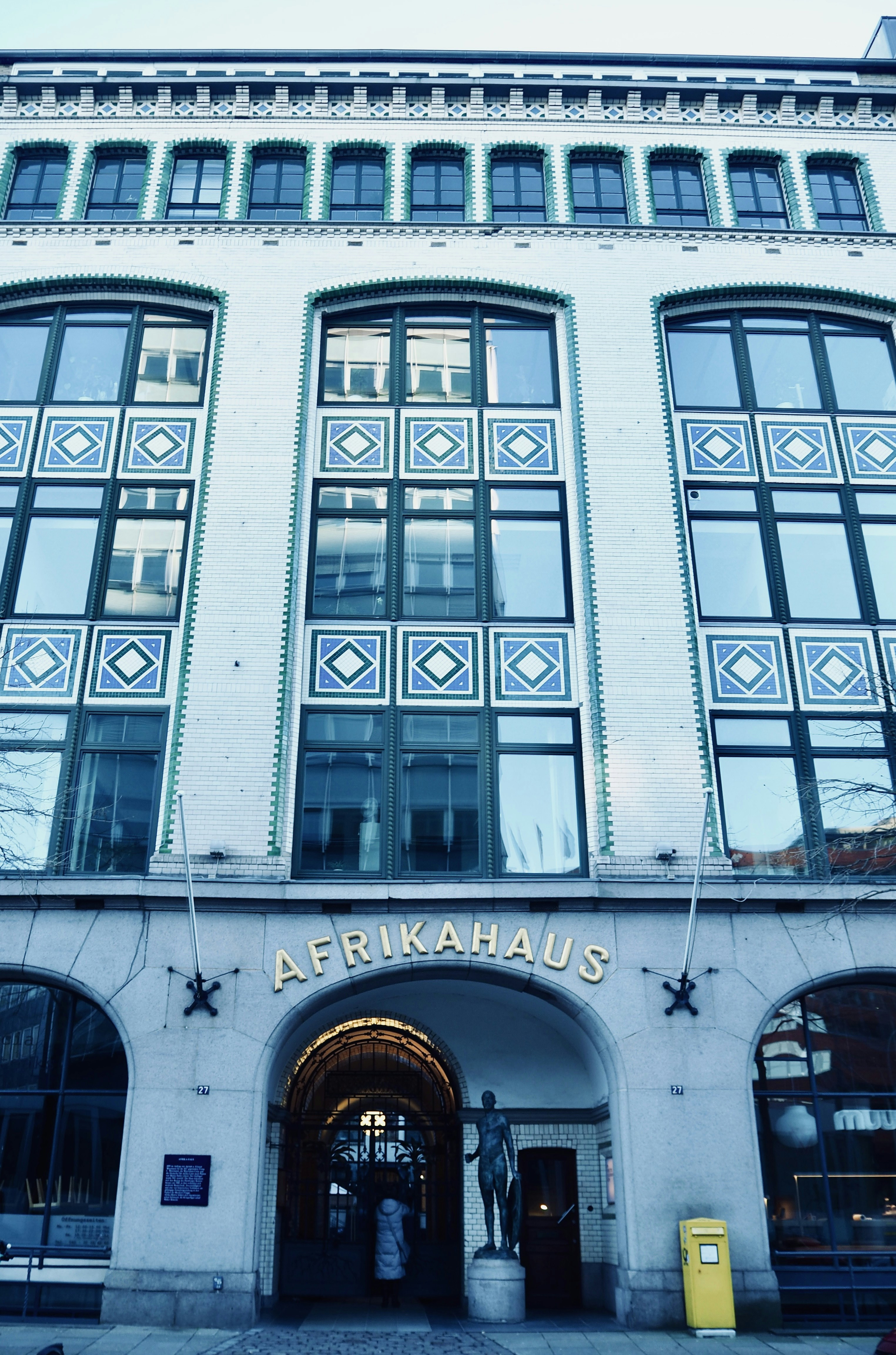 bagian luar bangunan